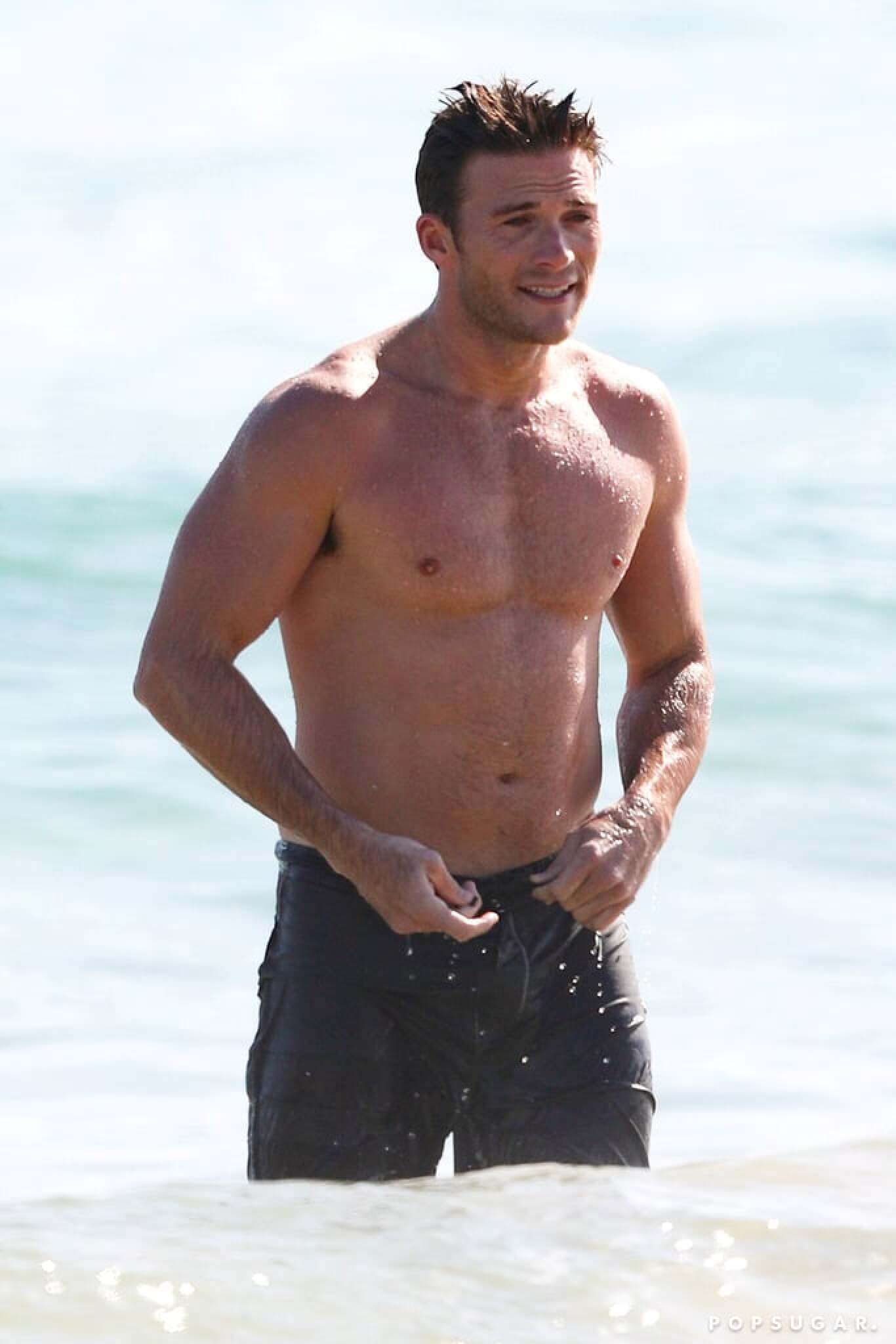 Scott-Eastwood-Shirtless-Australia-November-2016