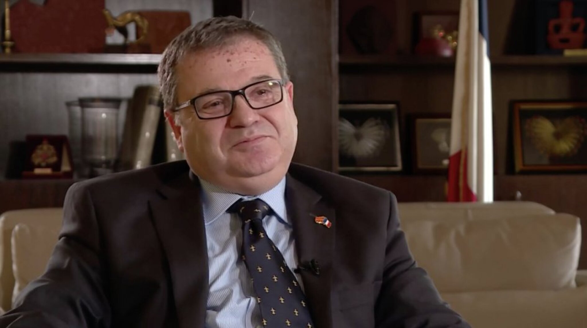 24c88c64d302c787-2827d