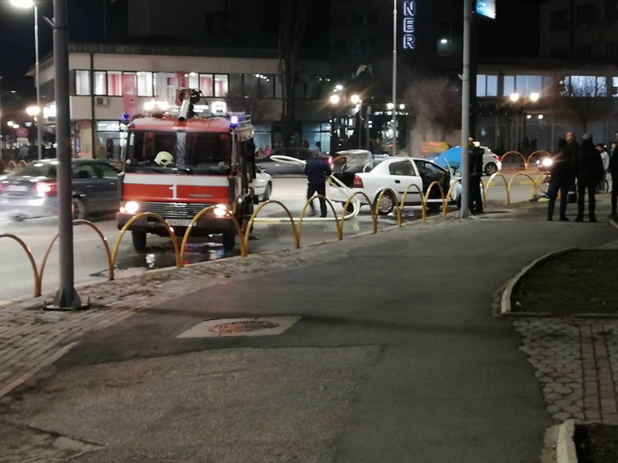 48408169_594350184356630_9086323706363379712_n