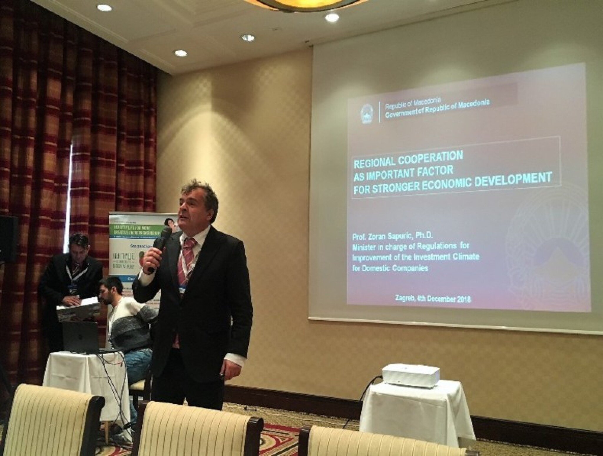 76a551a44bc94578da8512f1dfc6a3e2_w790