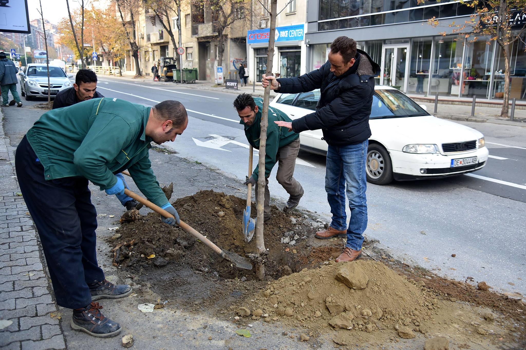 46513864_2077985345581000_8542939601013047296_o