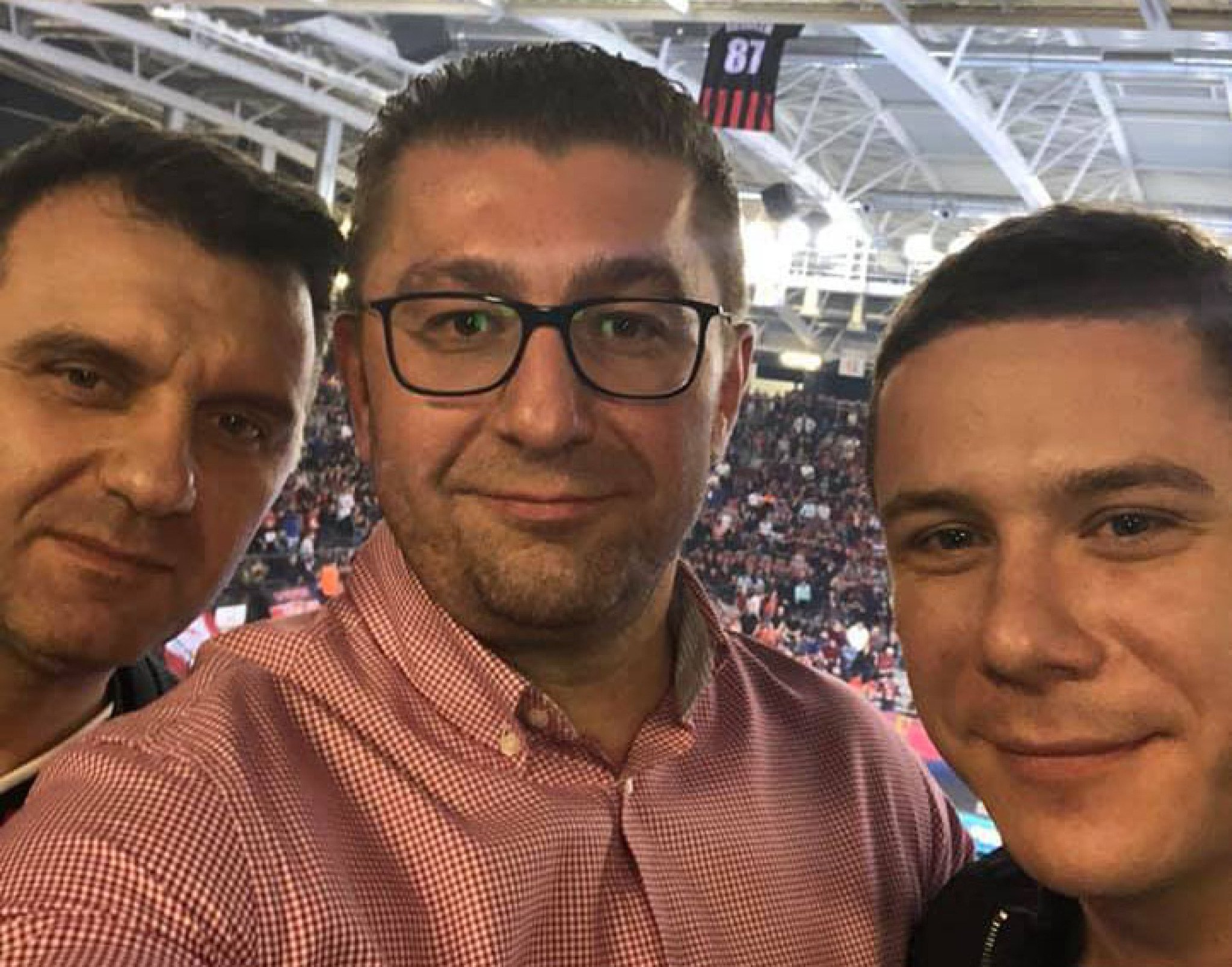 45915472_1103387549836703_952914442524295168_n