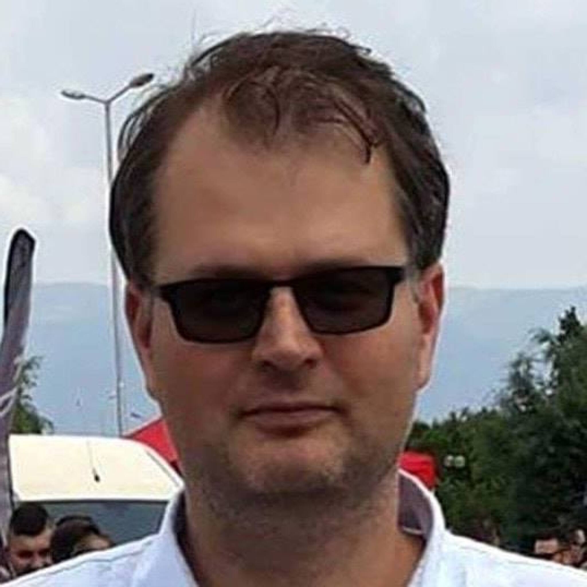 43425708_10214332963971819_1338724469891399680_n-1