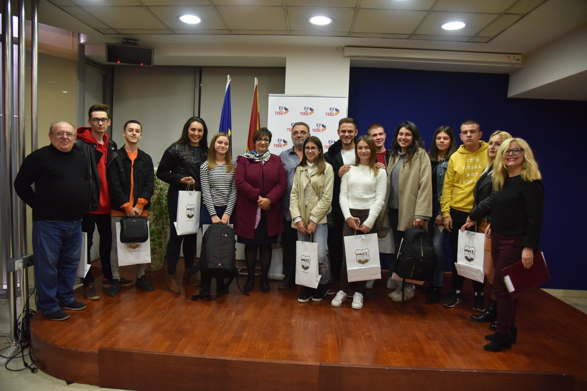 45538260_2056422721070596_9189446051528966144_o