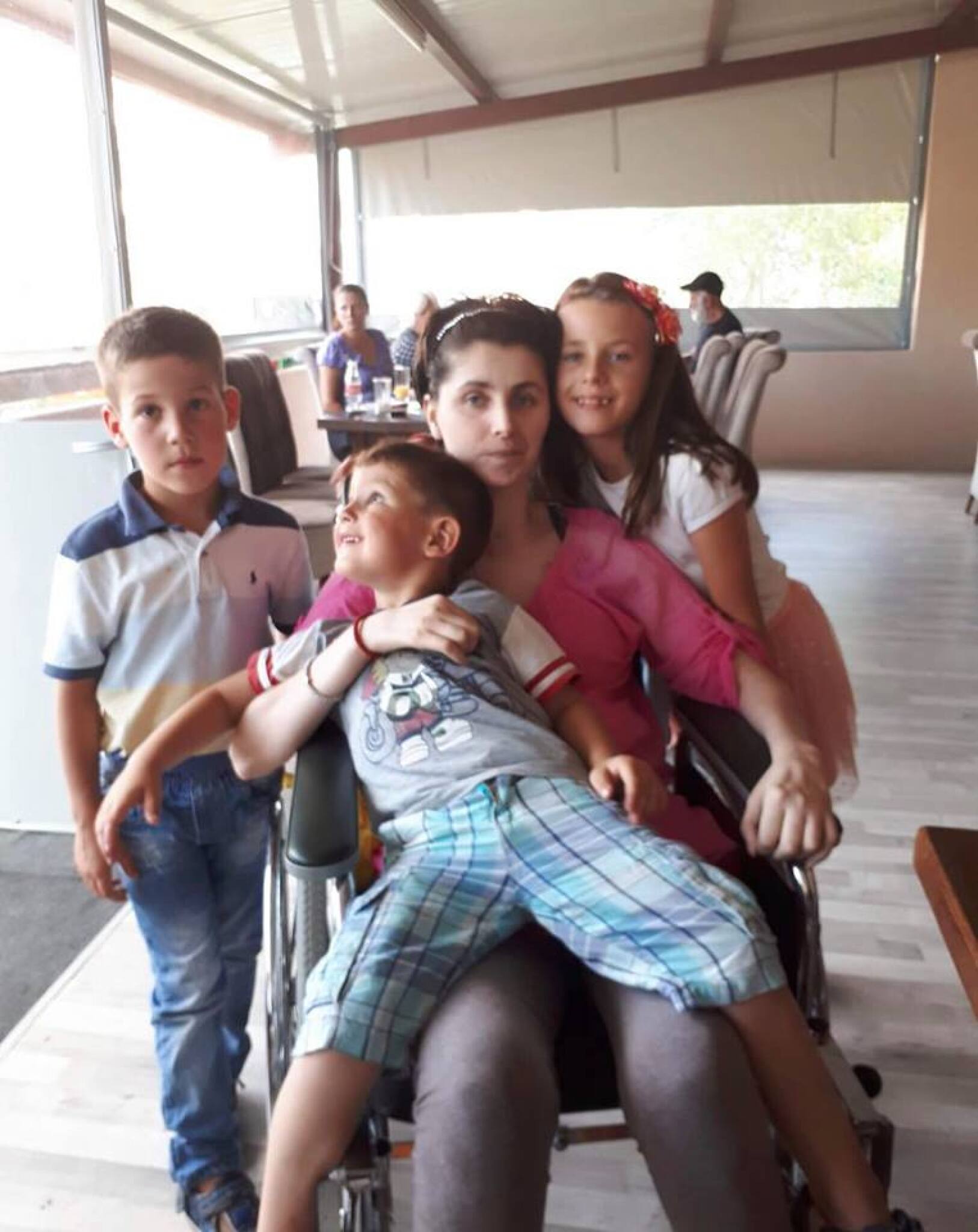 45347973_736661836669265_8660164157762437120_n