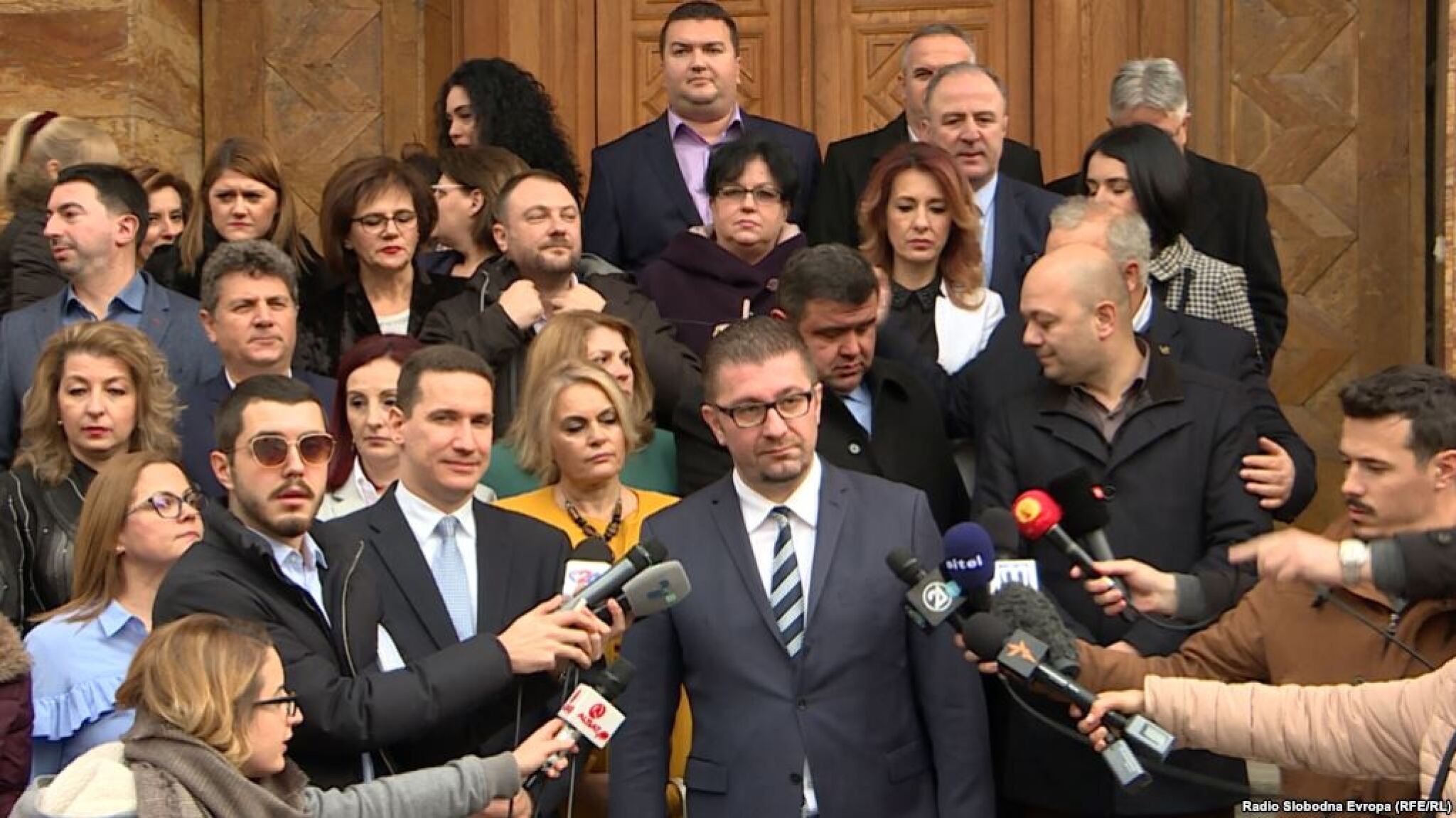 mickoski-pratenici-vmro-dpmne-1