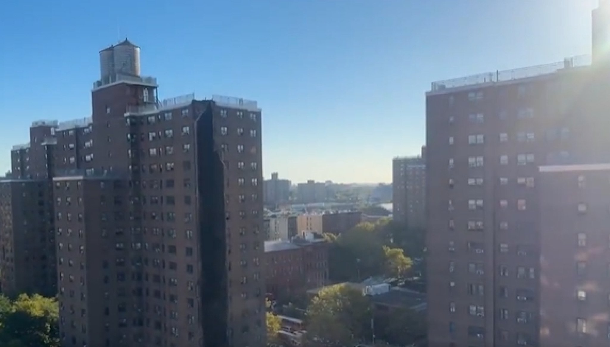 media-libraryptd3869s9li00pSYpHp