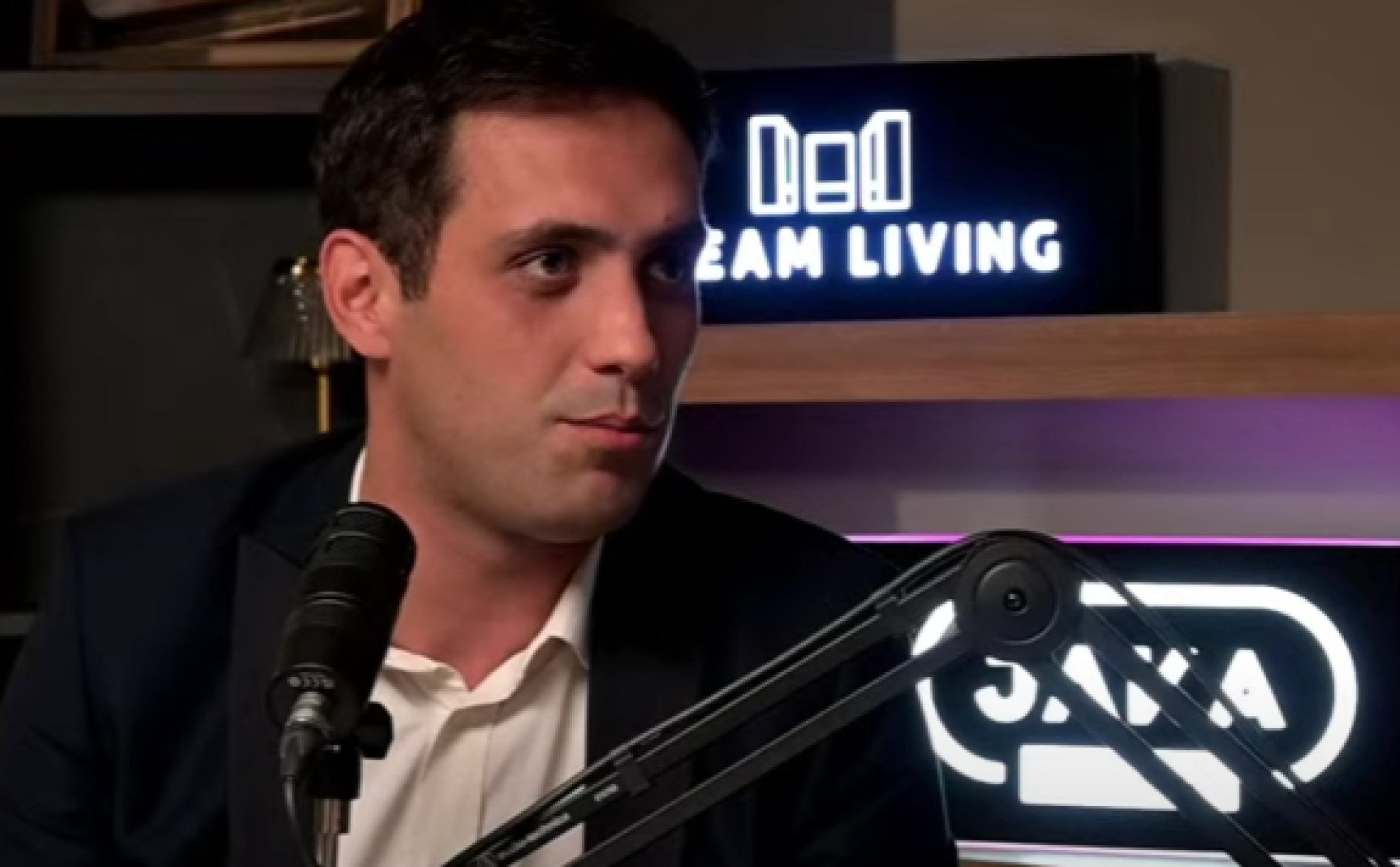 media-libraryh01oo0qt11nndVmUfTB