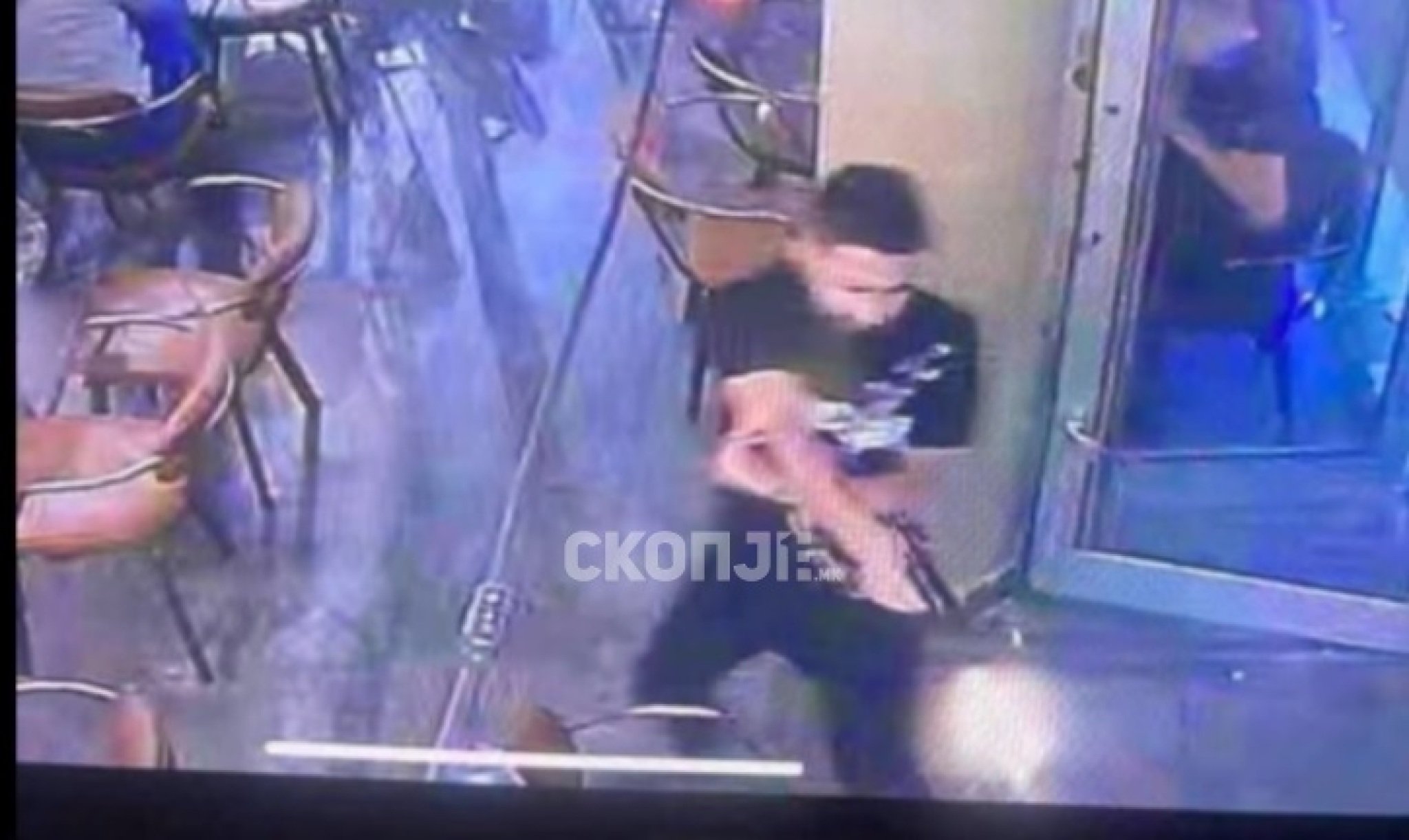 media-library5i8t2fenk4a4f00fUY0