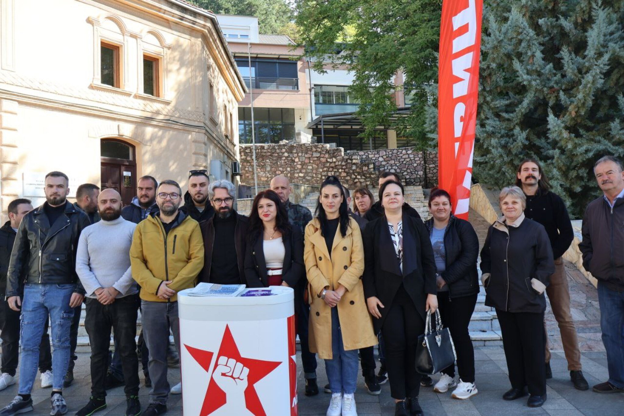 media-library5c1c3fdlek9m2PZfxTw