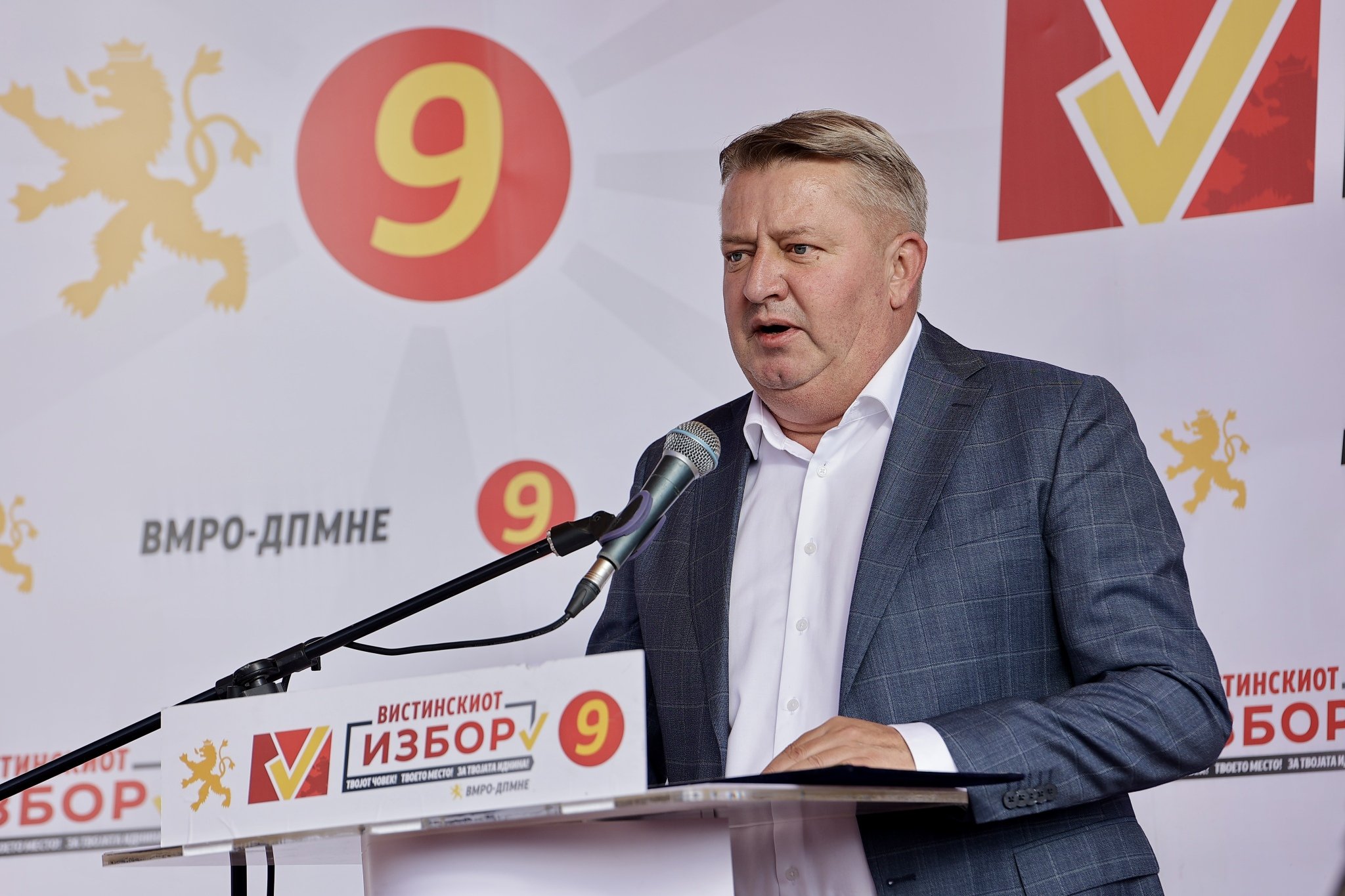 media-libraryr6ljj0p8p00g3Su716t