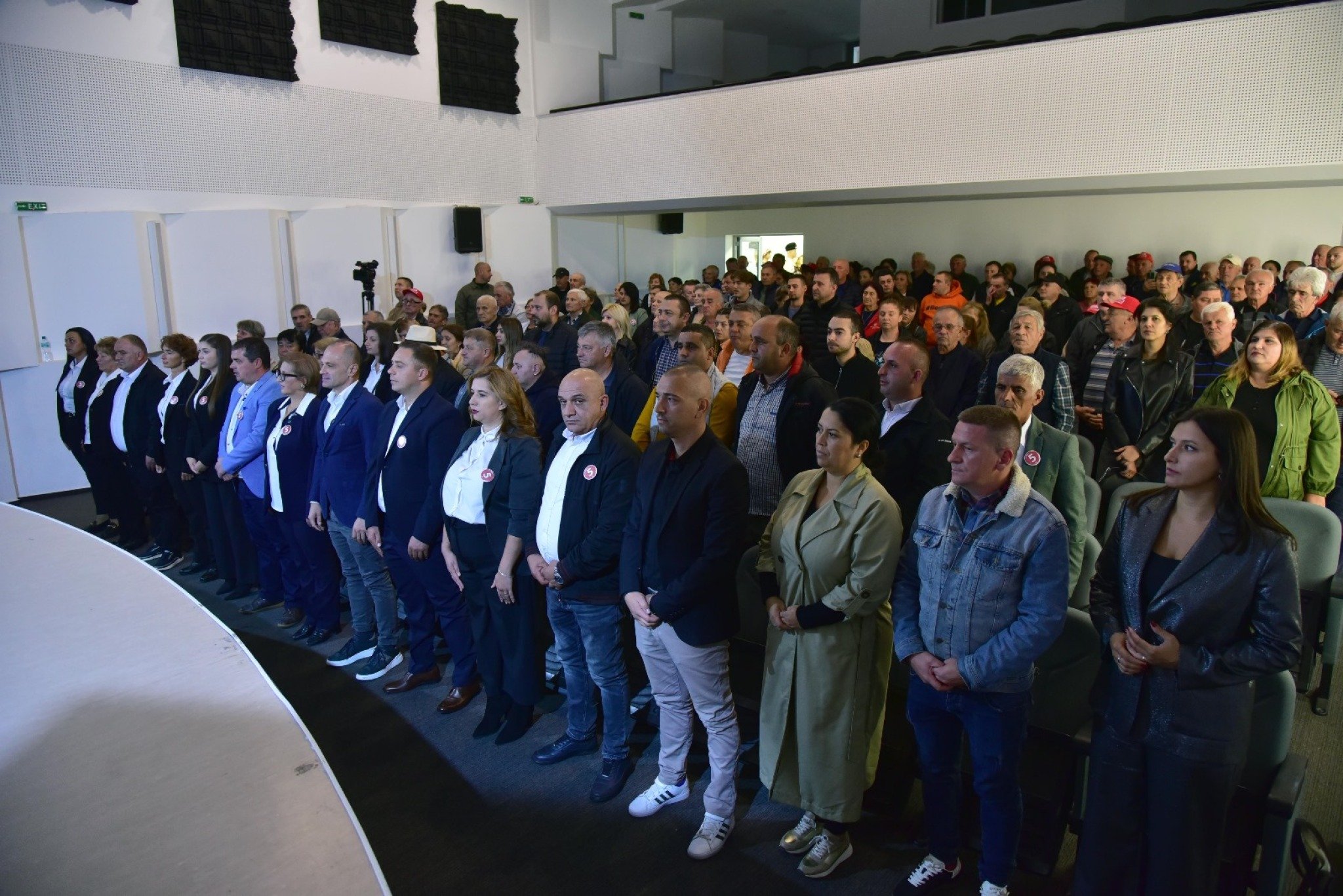 media-library8h1ag8nit02l7jcoOg1