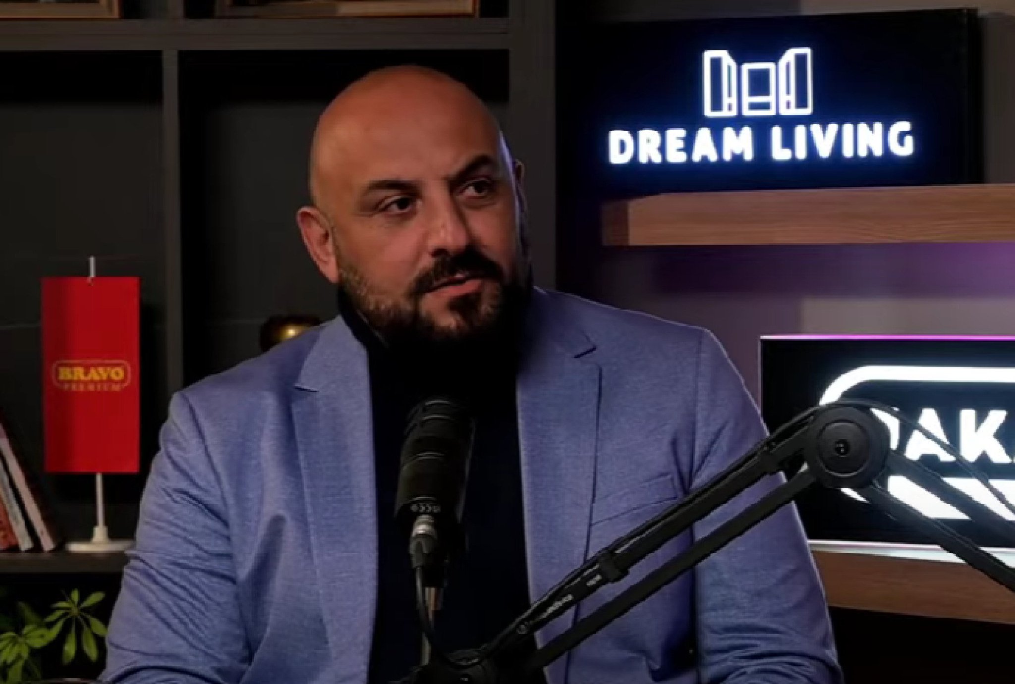 media-library0s2jsvh8t30d1Wt31Z2