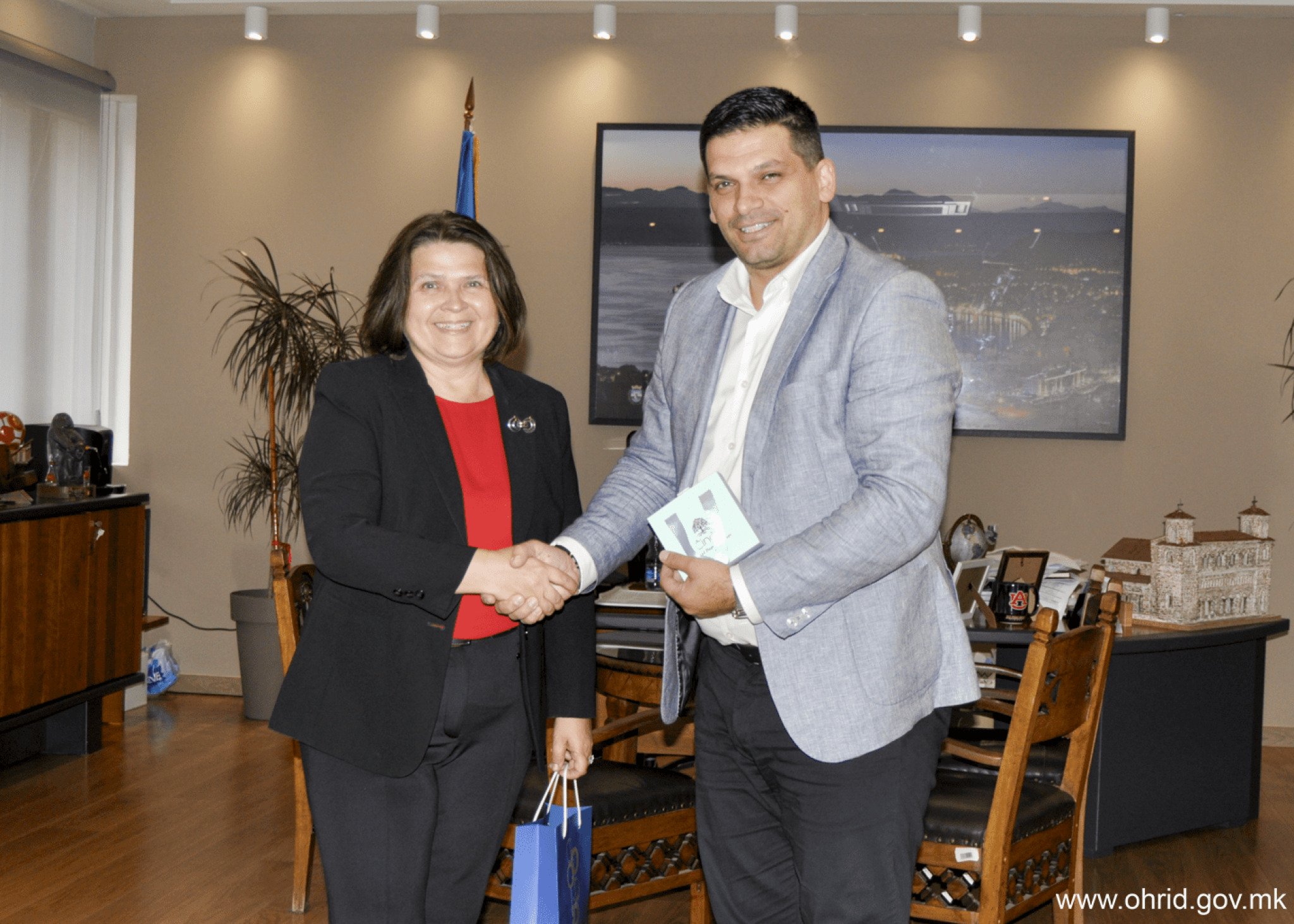 media-library7q5t479lk51scbtA6nt