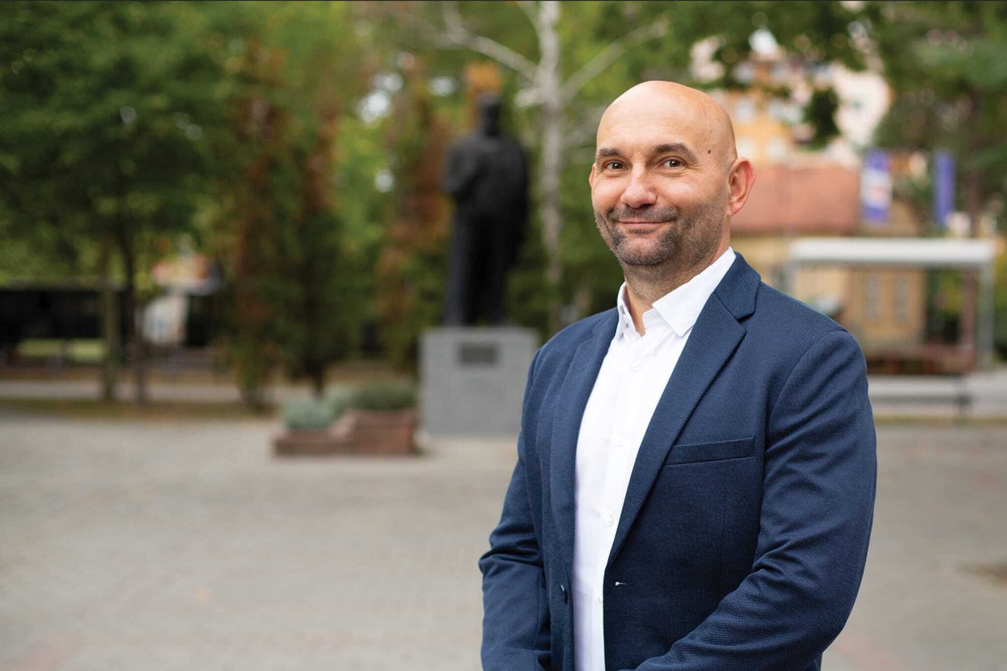 media-librarymksb018132a785RViAa