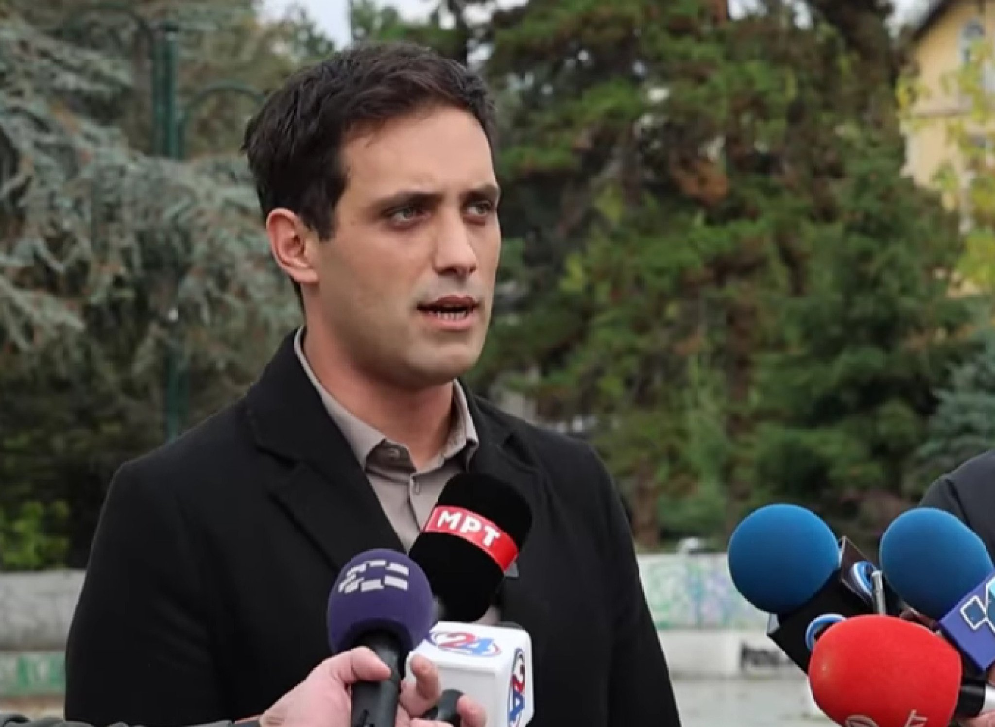 media-libraryj995ma2jqce83FL8CRh