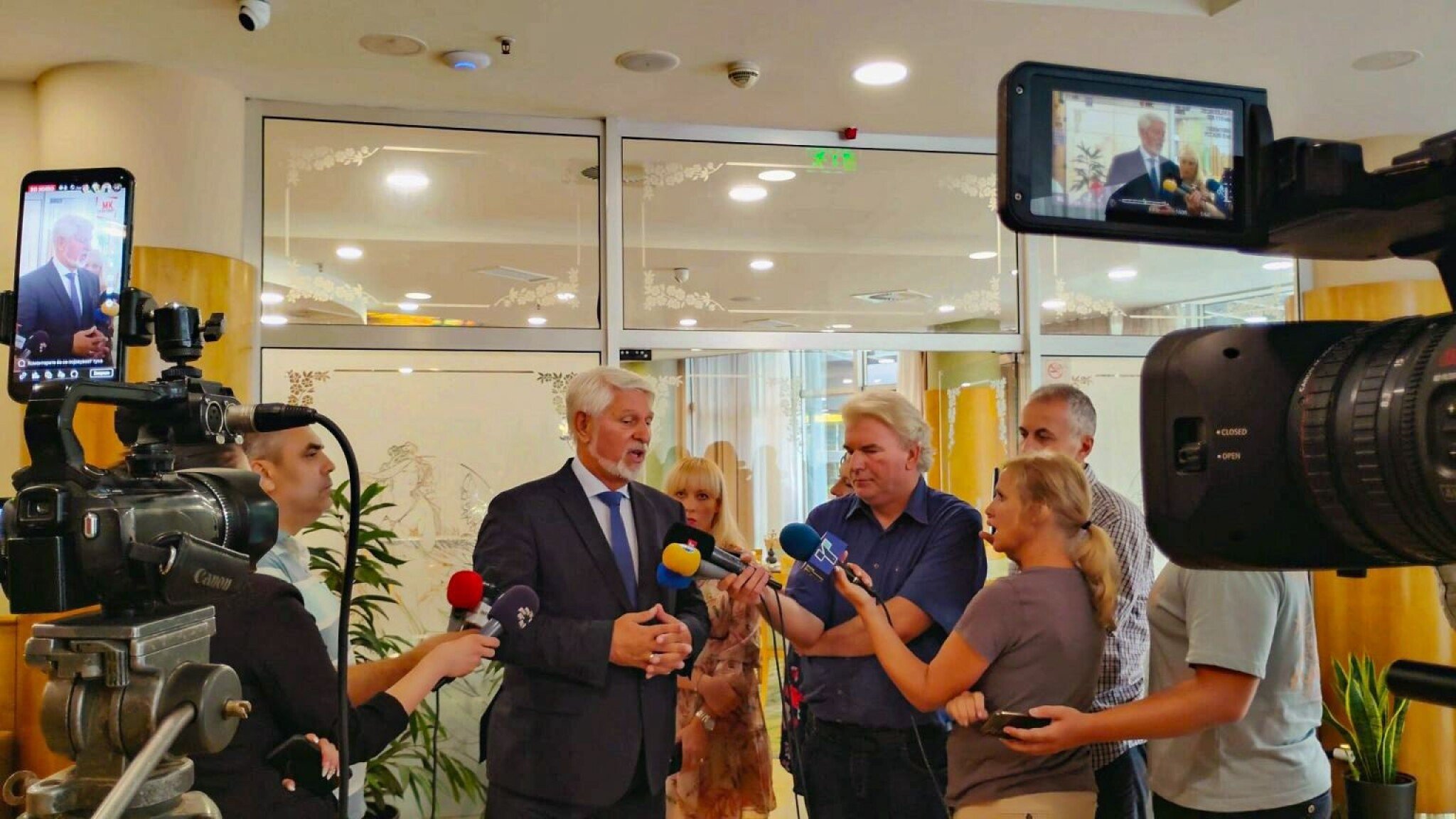 media-library19pitv55ru2h9qrvkaL