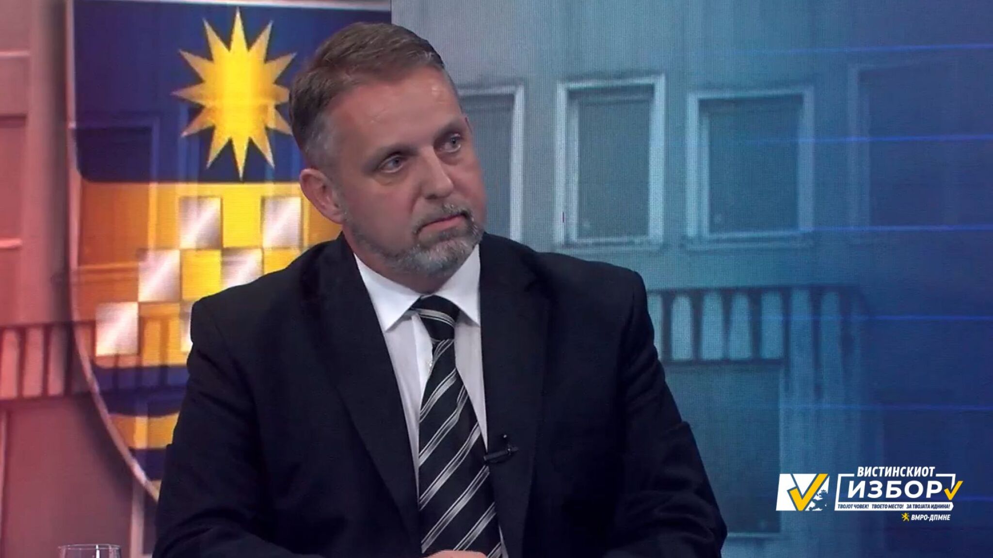 media-library6qb6fk4rsdms8XIsIdf