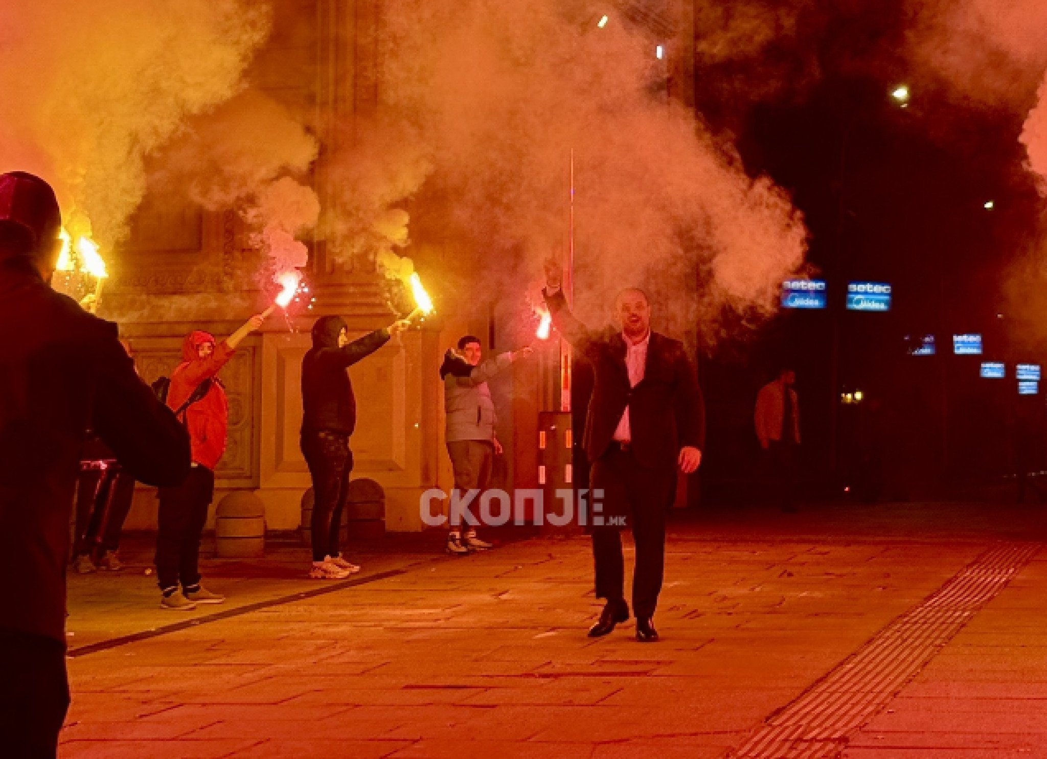 media-libraryscr59f1blc9bd2wdVyY