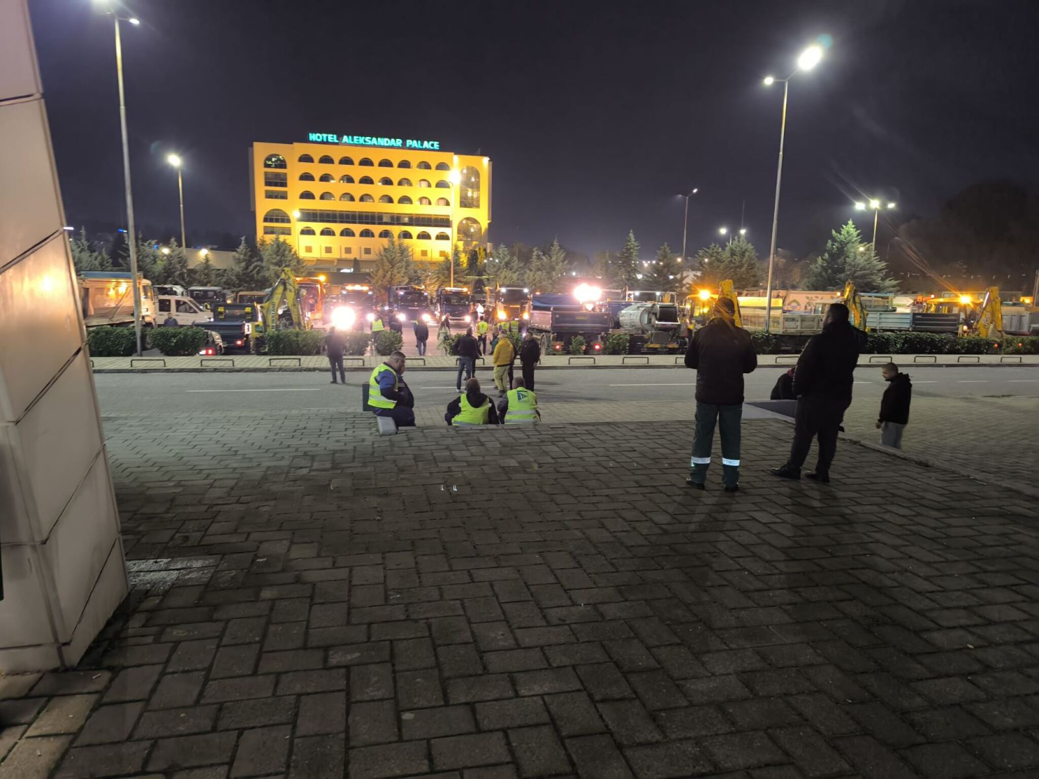 media-libraryear4rpuap5sj7mmb2l4