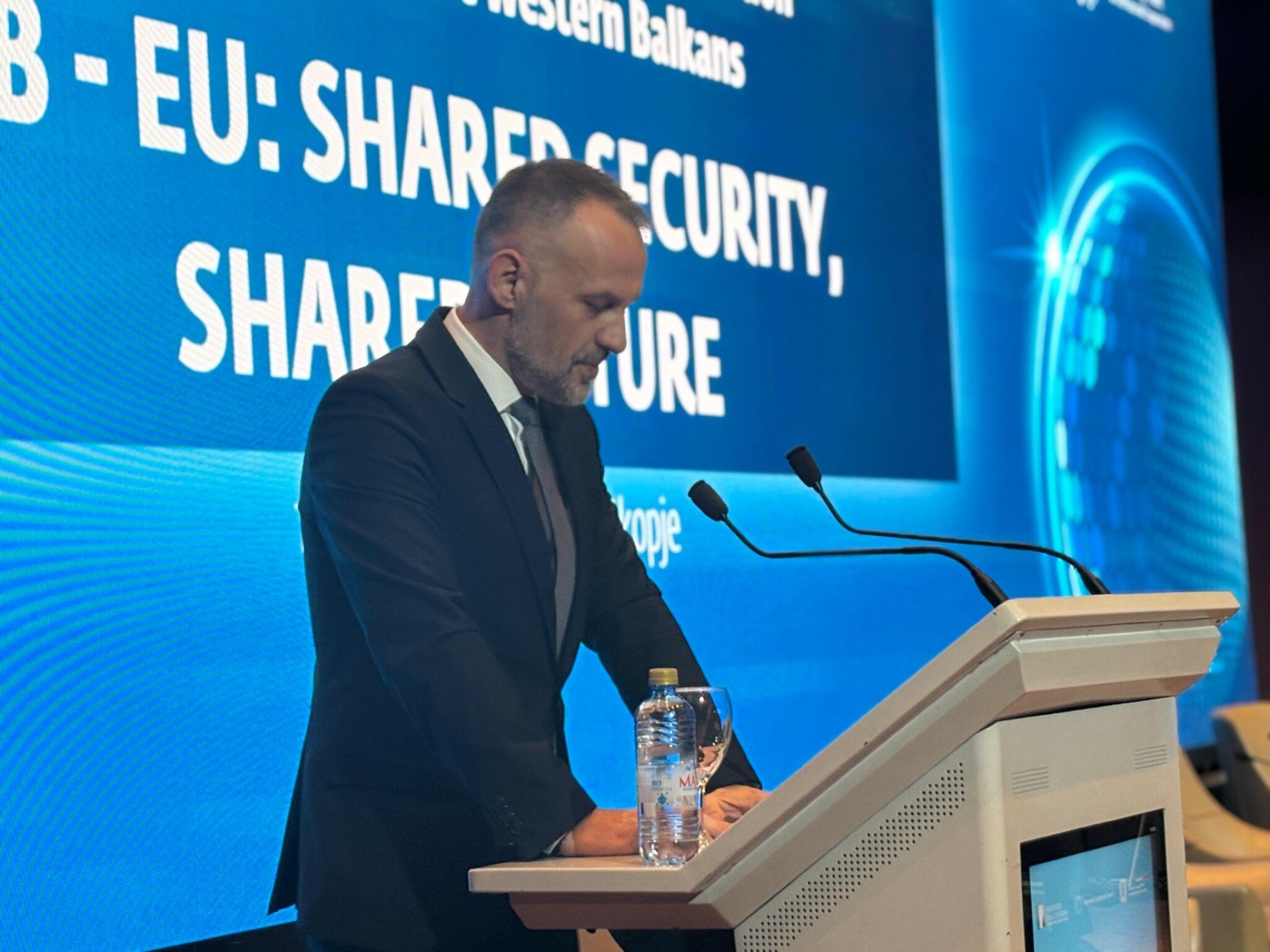 media-libraryf5vh7gqst6dgeWI2DLw