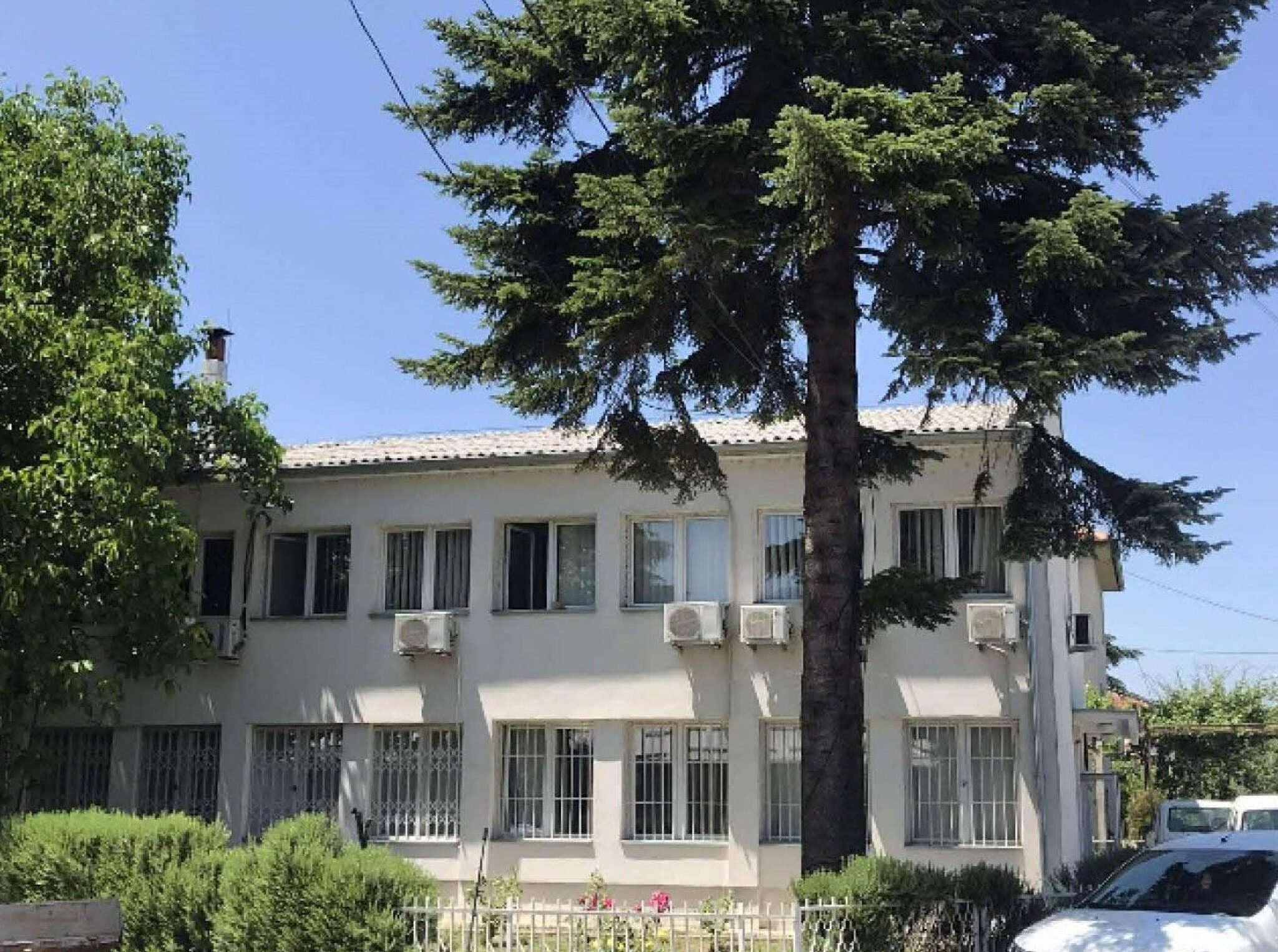 media-library8vdh8nu11aib4lswbx4