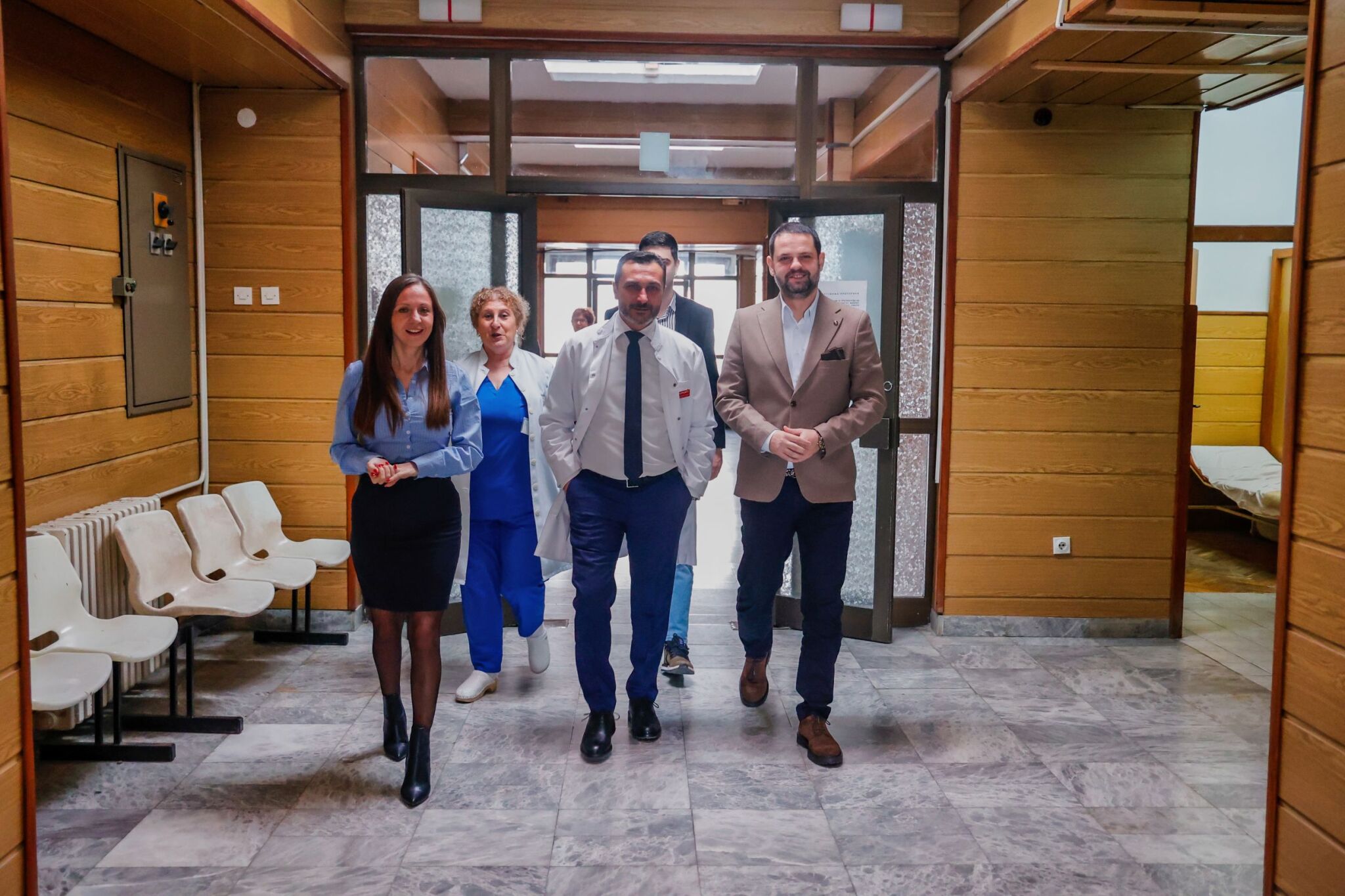 media-library8q8kpdjjuvm238GK2tv