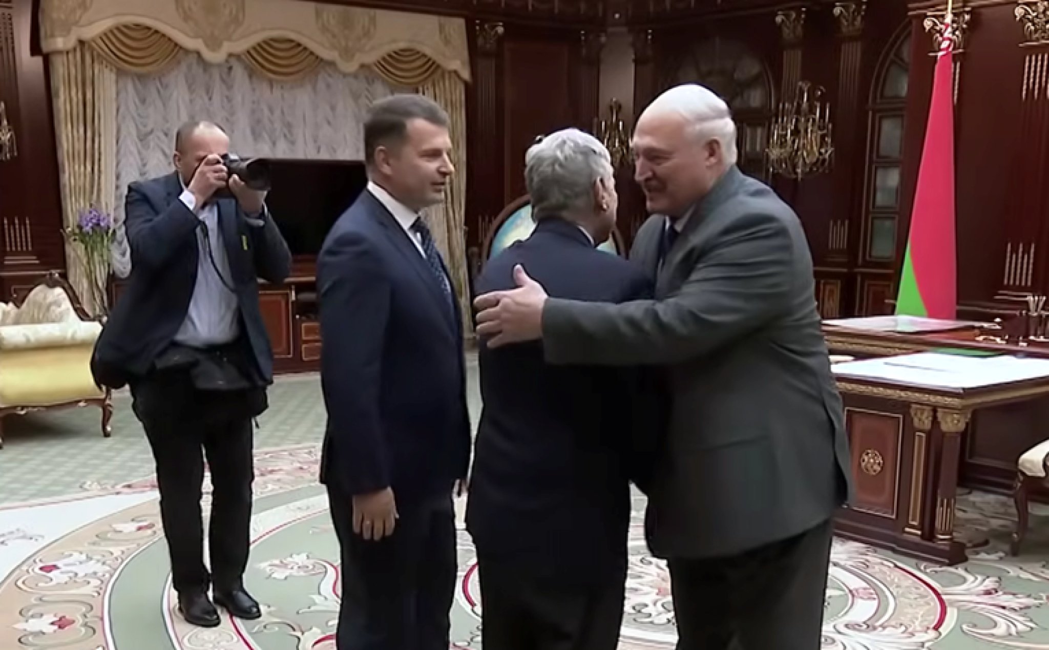 media-libraryv3cg2dfgigin4xViLX3