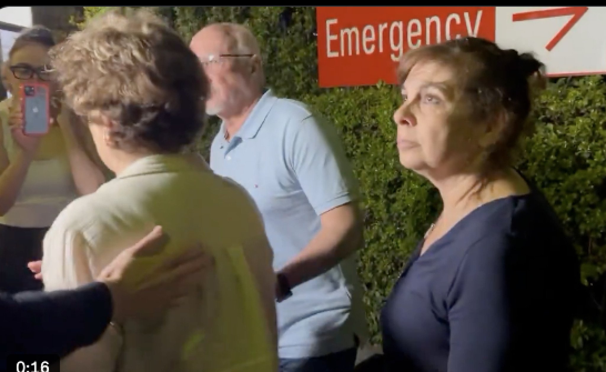 media-librarynfqvs2s6avvj7RoUY0Q