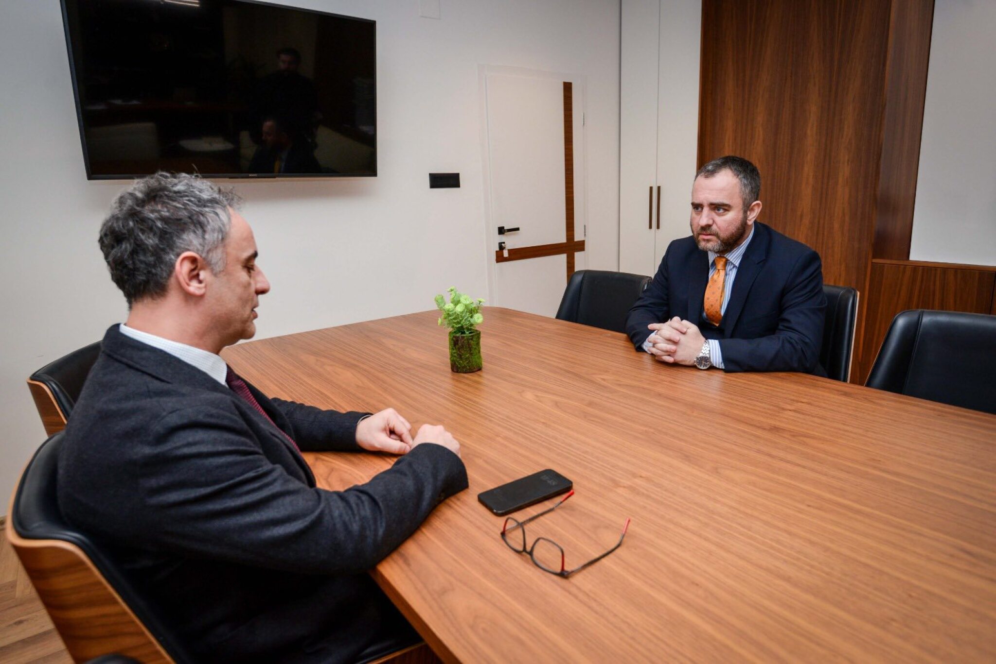 media-libraryl4101oeks371fwrgbmc