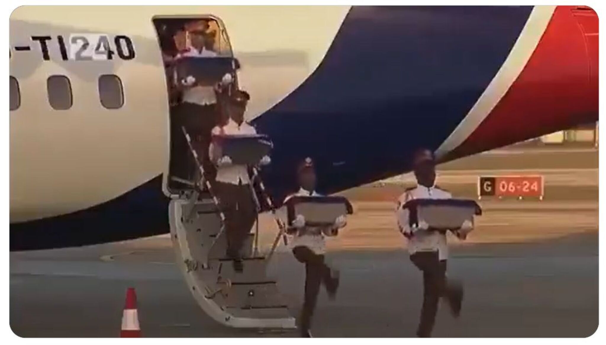 media-library3k31prn2nm477Q4z21h