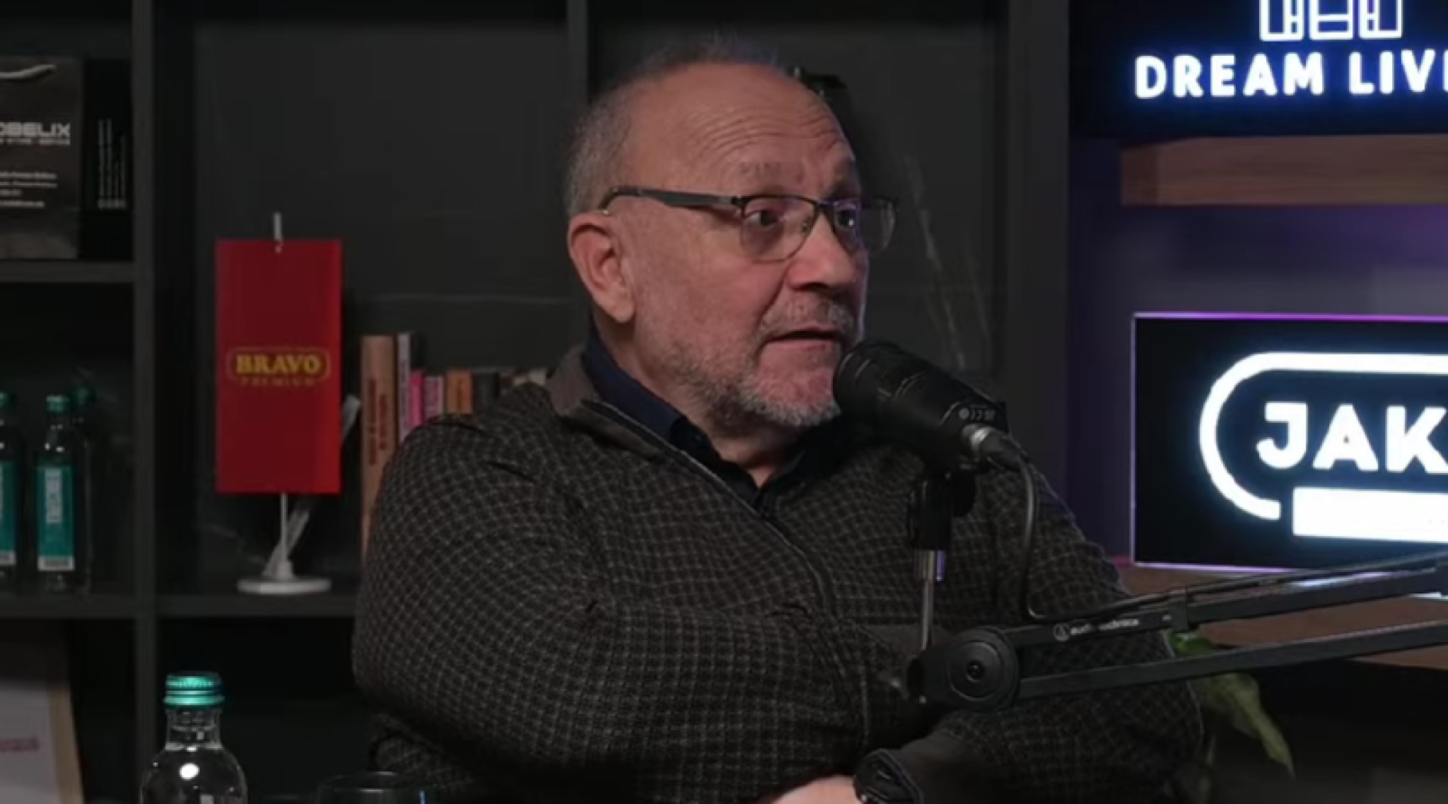 media-libraryisnt7c404t7hdWEJALX