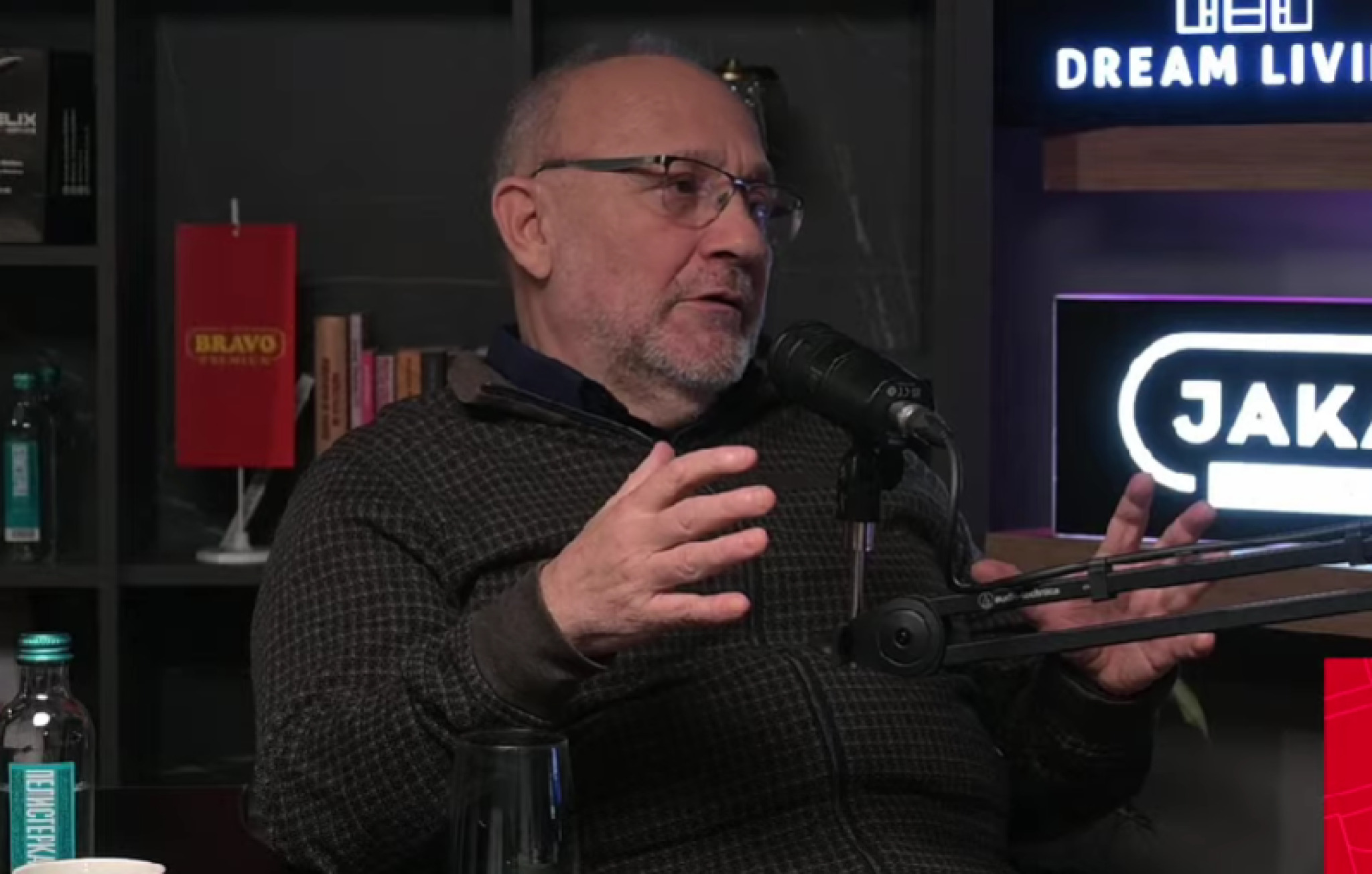 media-libraryqk3pujjtca3t1E6SABa