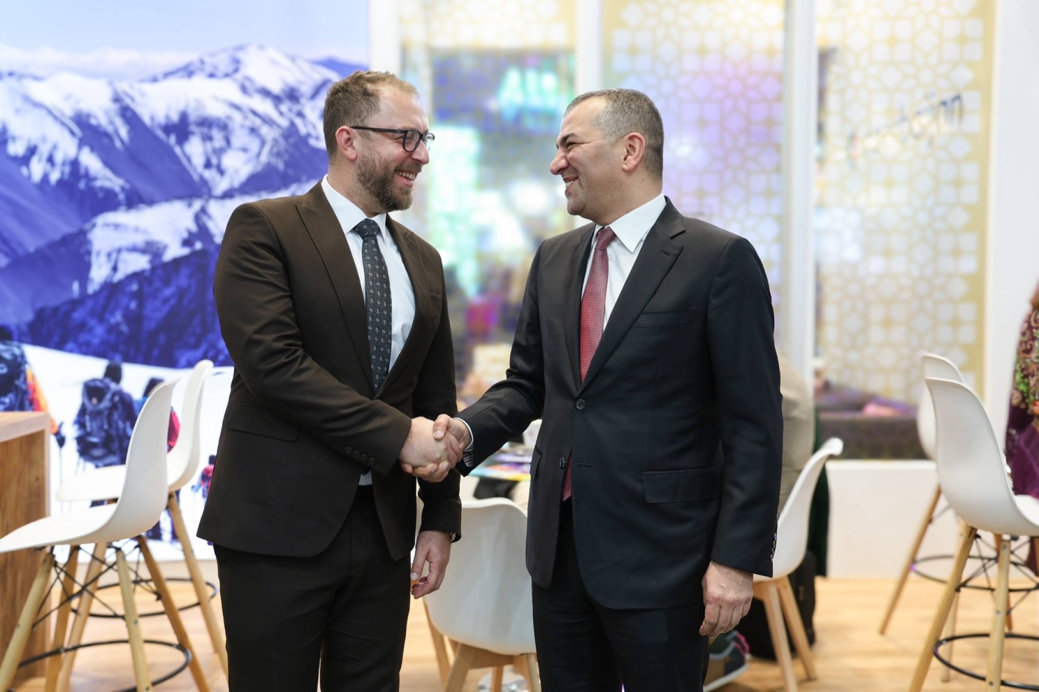 media-libraryc1fdj26d7cn0ak67vTi