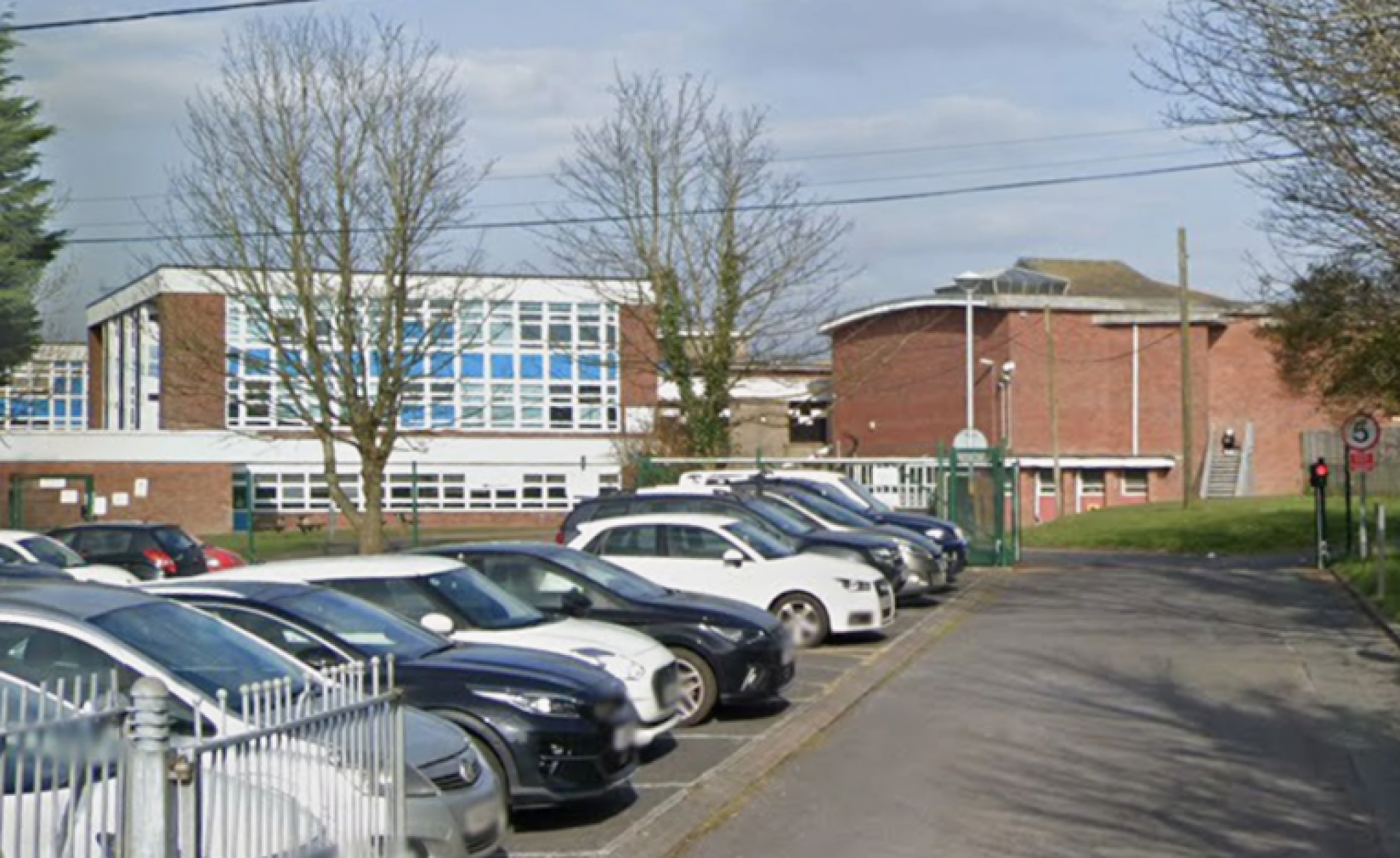 media-library1m38kma6397f6vfQROi