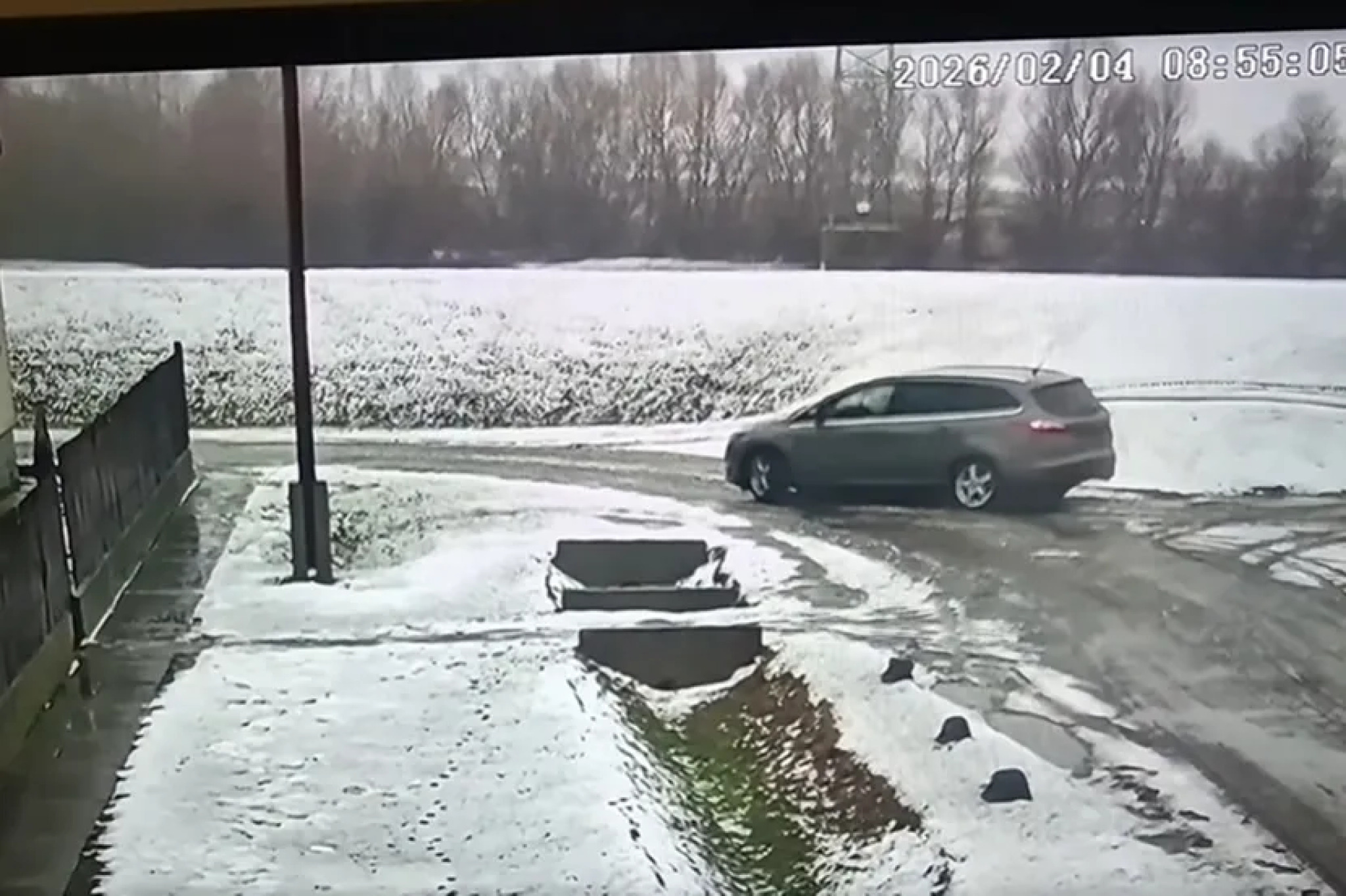 media-libraryj2a7tf355eit6AeH9R8