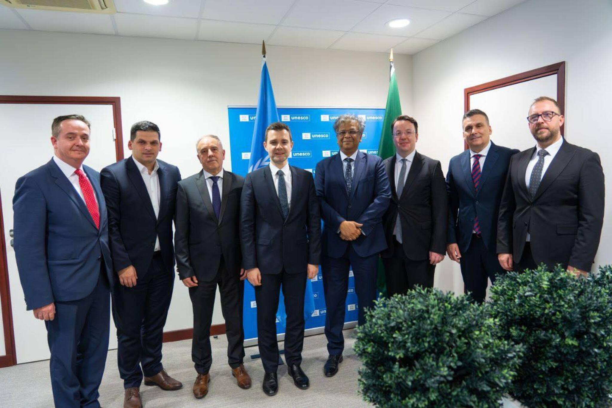 media-library56etpku83fqo3h2mdUb