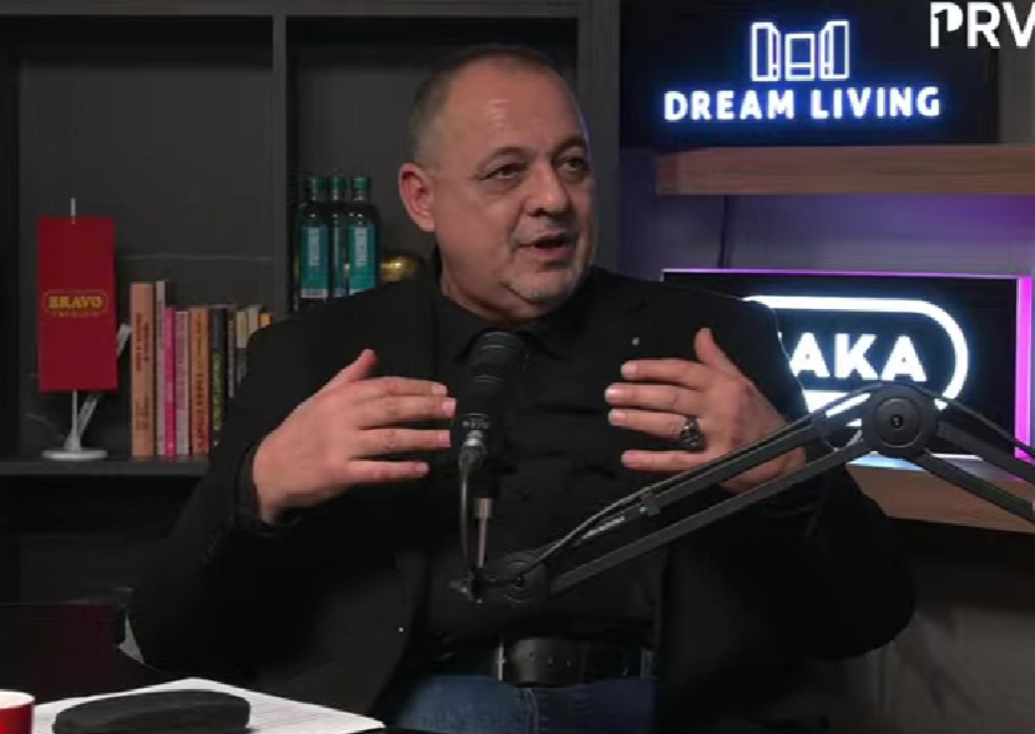 media-library51u137u6i9ak0gXgBhO