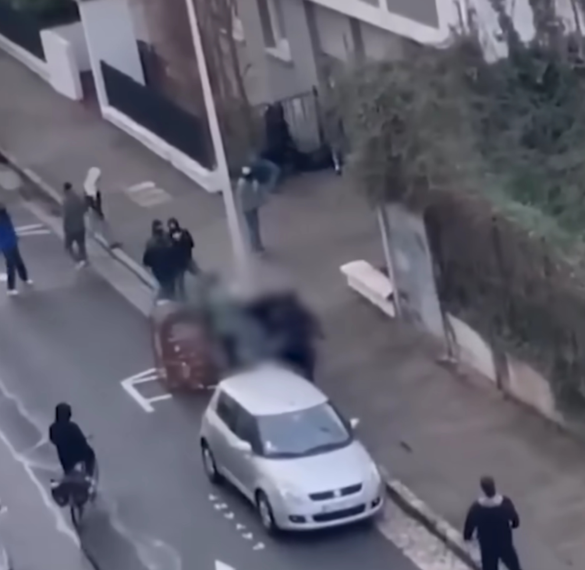 media-library15nl331ejqq8eJQms7f