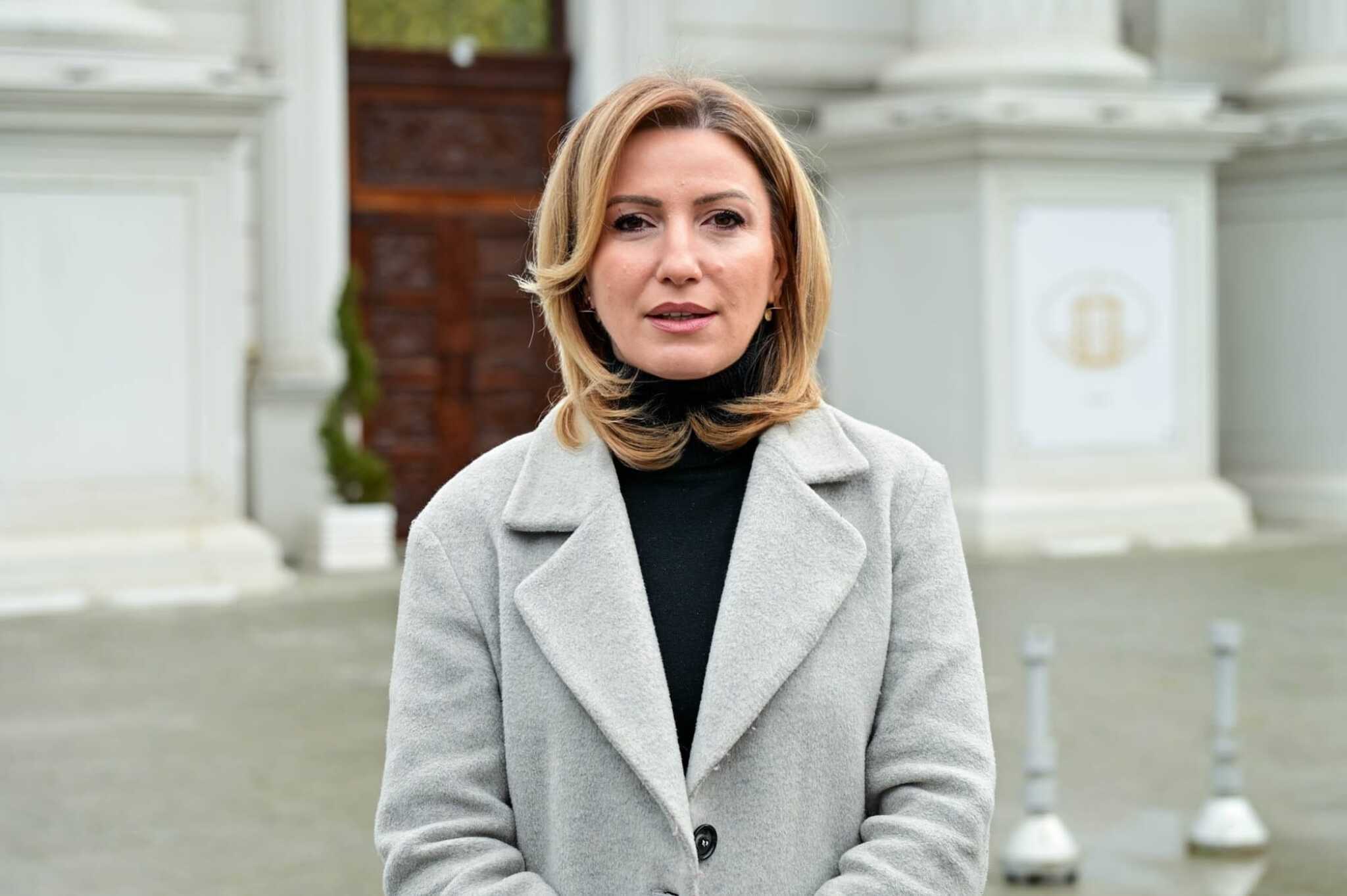 media-librarye4qrcdh7dh4t3SrFGXr