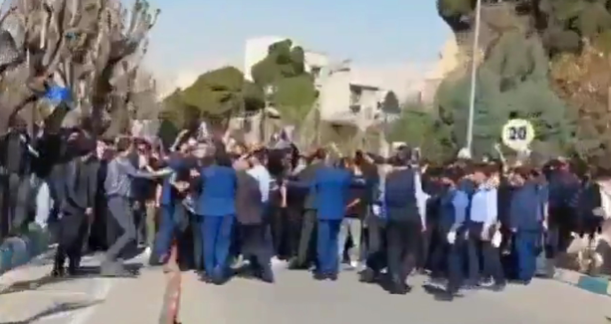 media-libraryere1943k1k8i14XXdc0