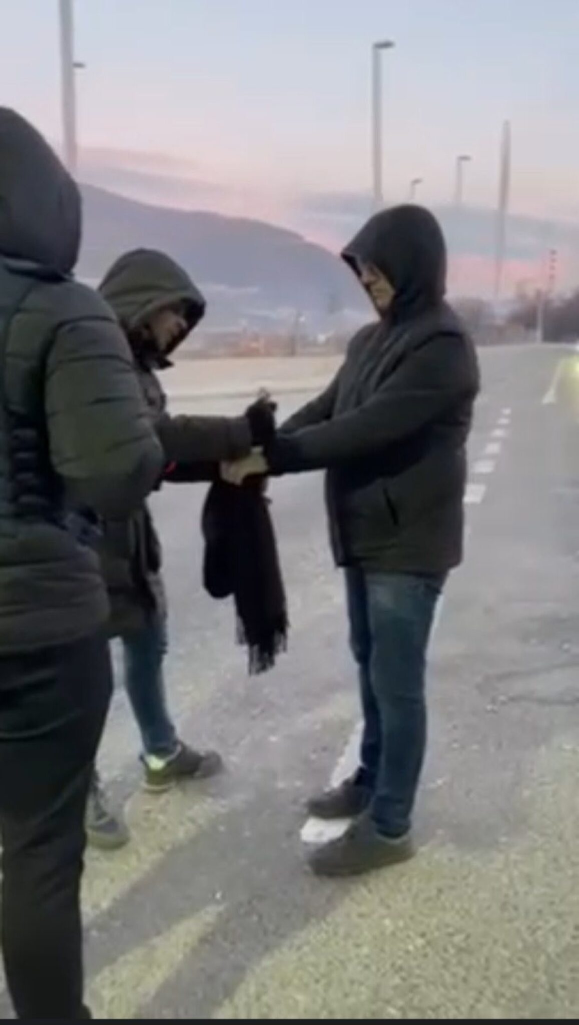 media-librarynl4vsl9uo3lldSHJ3MW