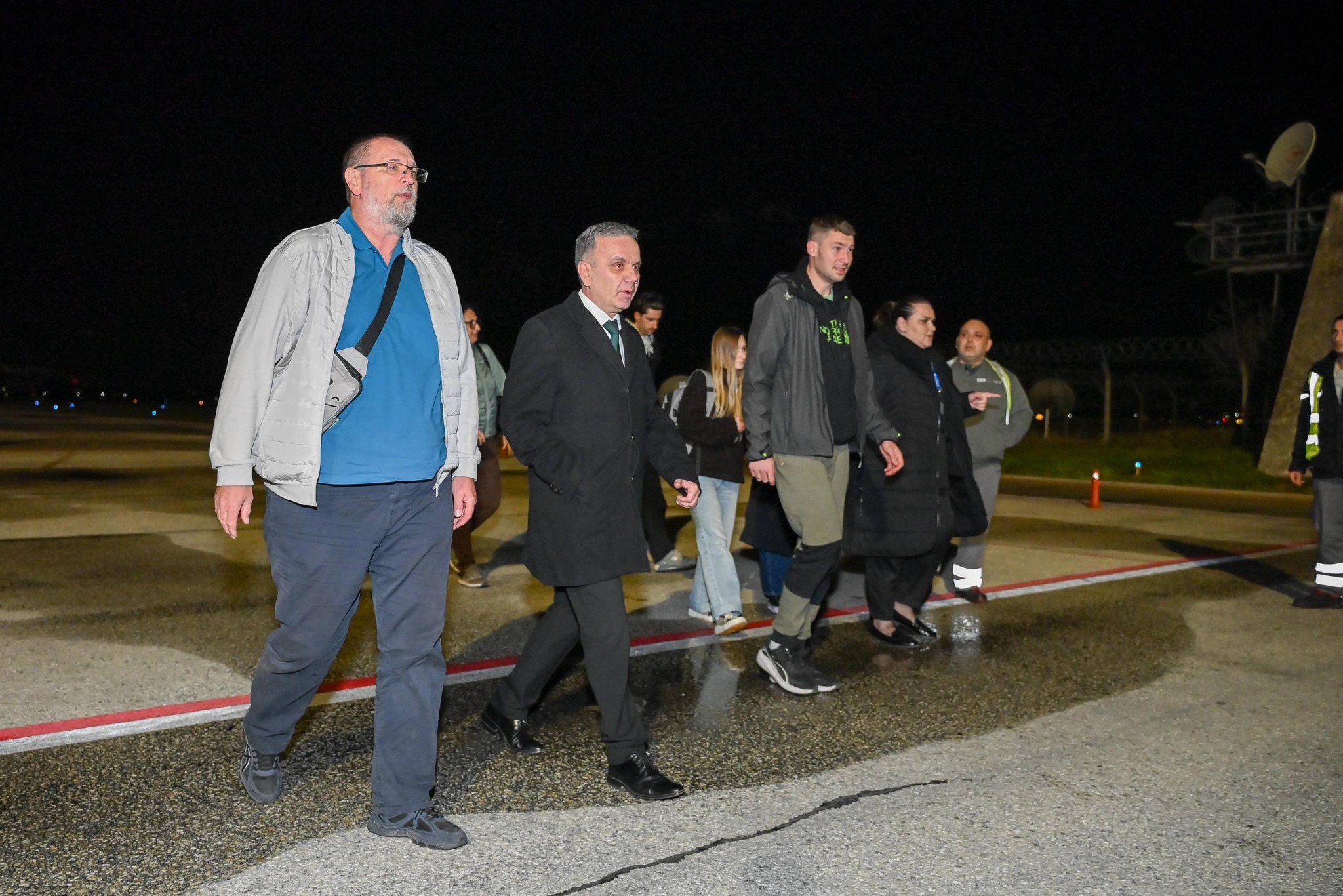 media-library6u2q4cr9bc2m4IZ8AV7