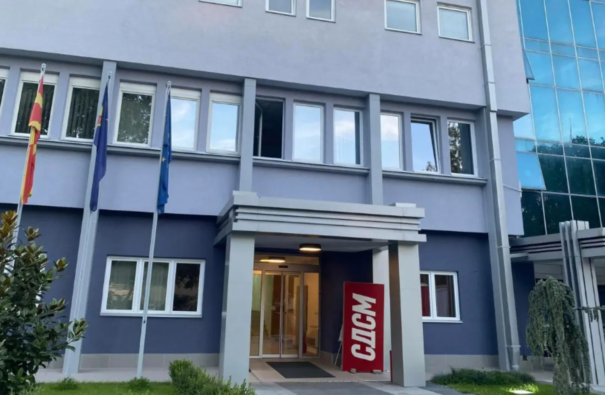 media-librarya8f7lrt0dvnv9fOfN2S