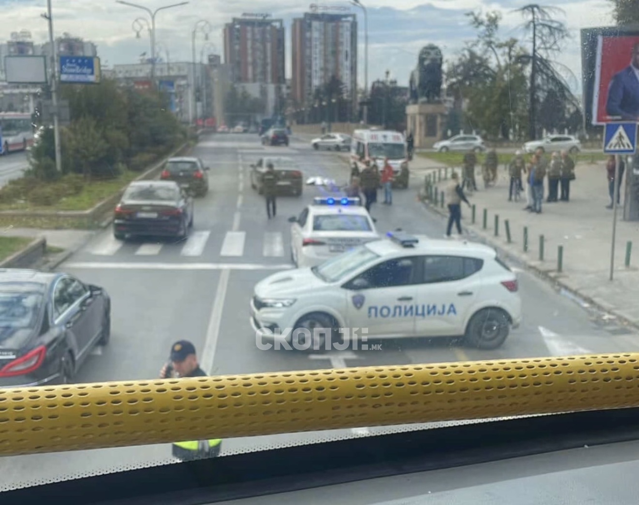 media-library2sl1etvv1or4azm7AKh