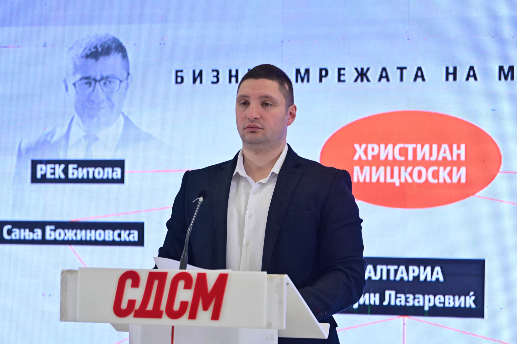 media-library8u2v229lbqr5bTPlu2n