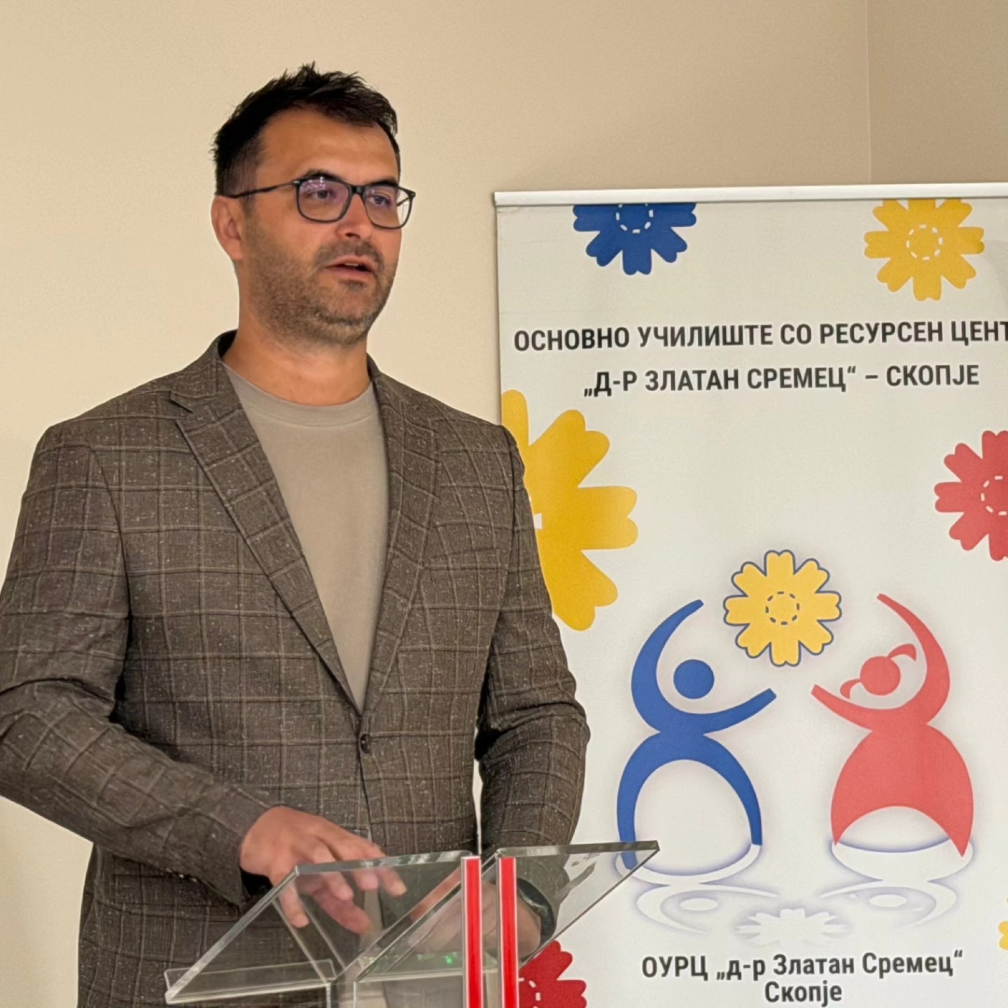 media-library3g0q3i21q4jn6pIMbUW