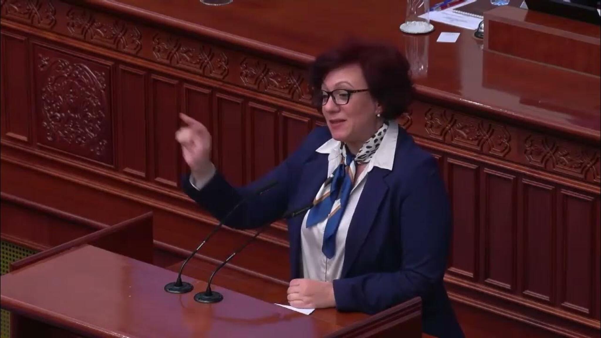 media-librarybt3dscm9d7kf6SjAb4I