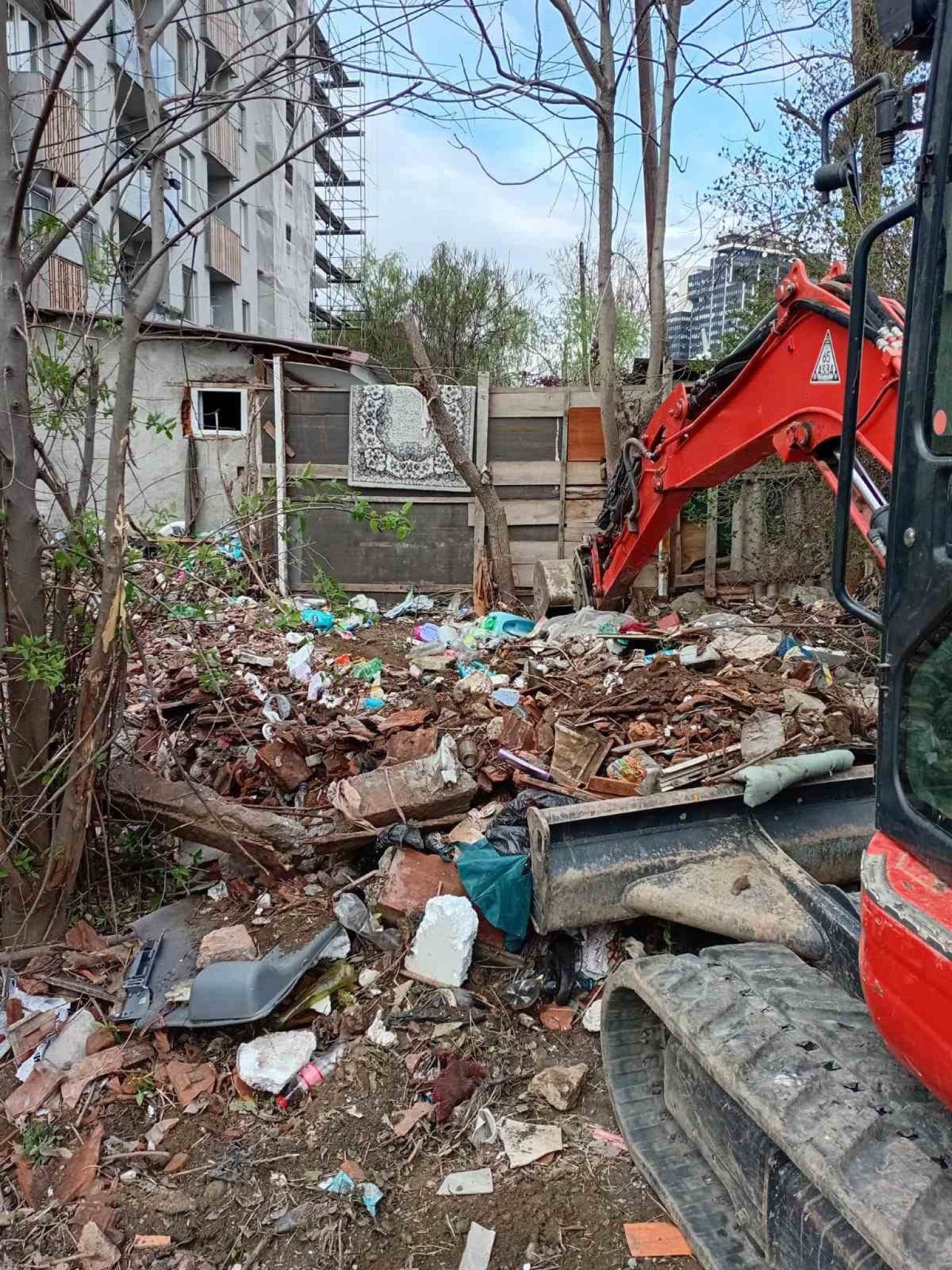 media-librarydjkghpcgn8pb9CGWeZQ