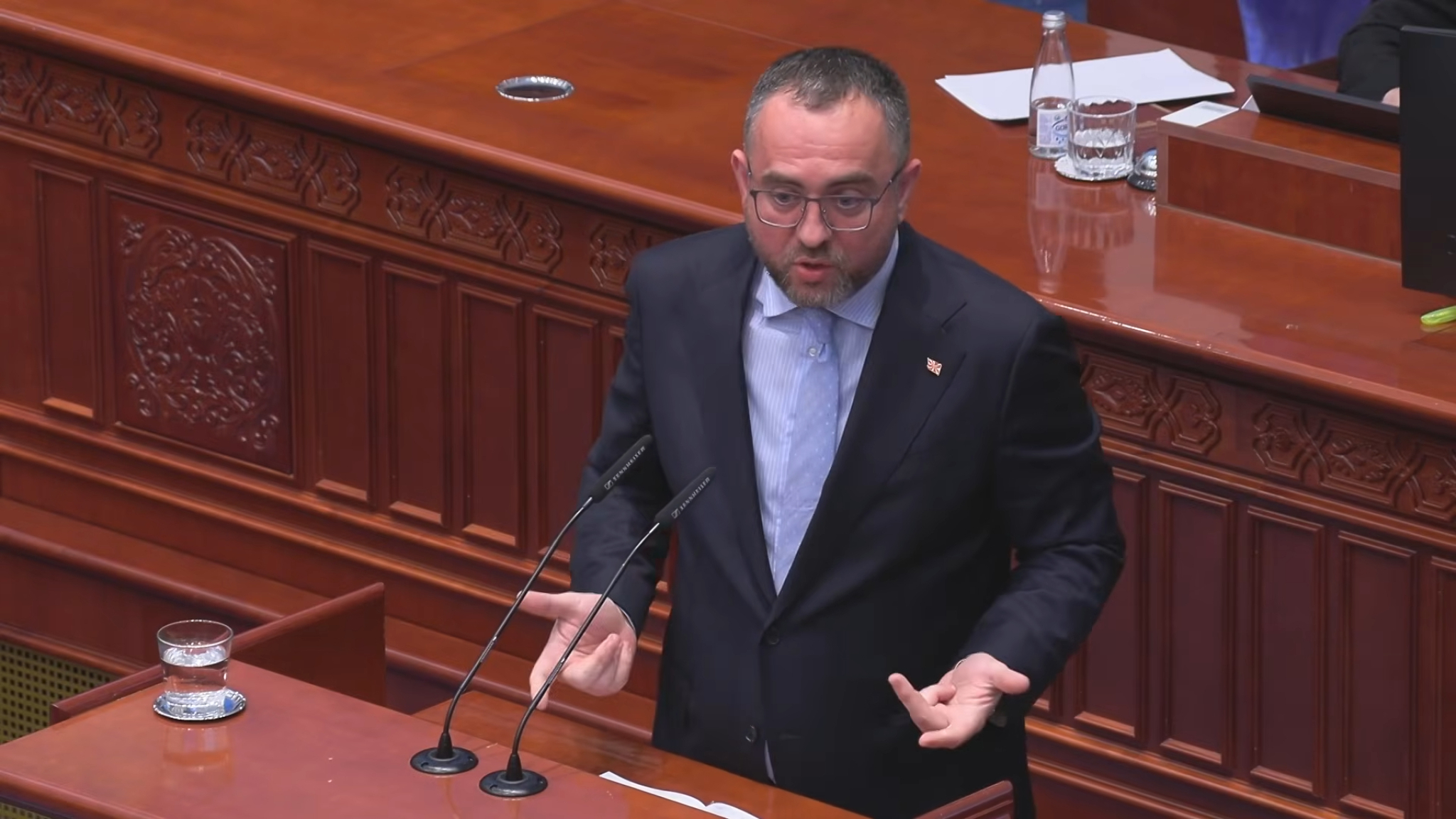 media-library944vbacg21khfMnxRFr